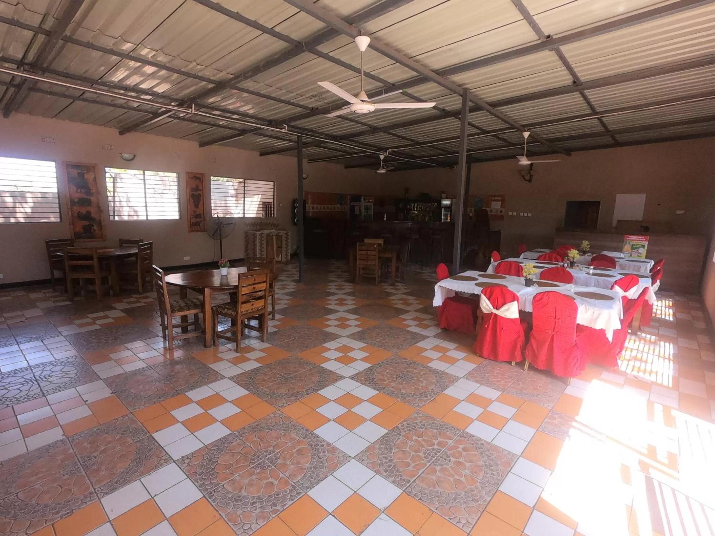 Restaurant/places to eat in Golden Days Lodge