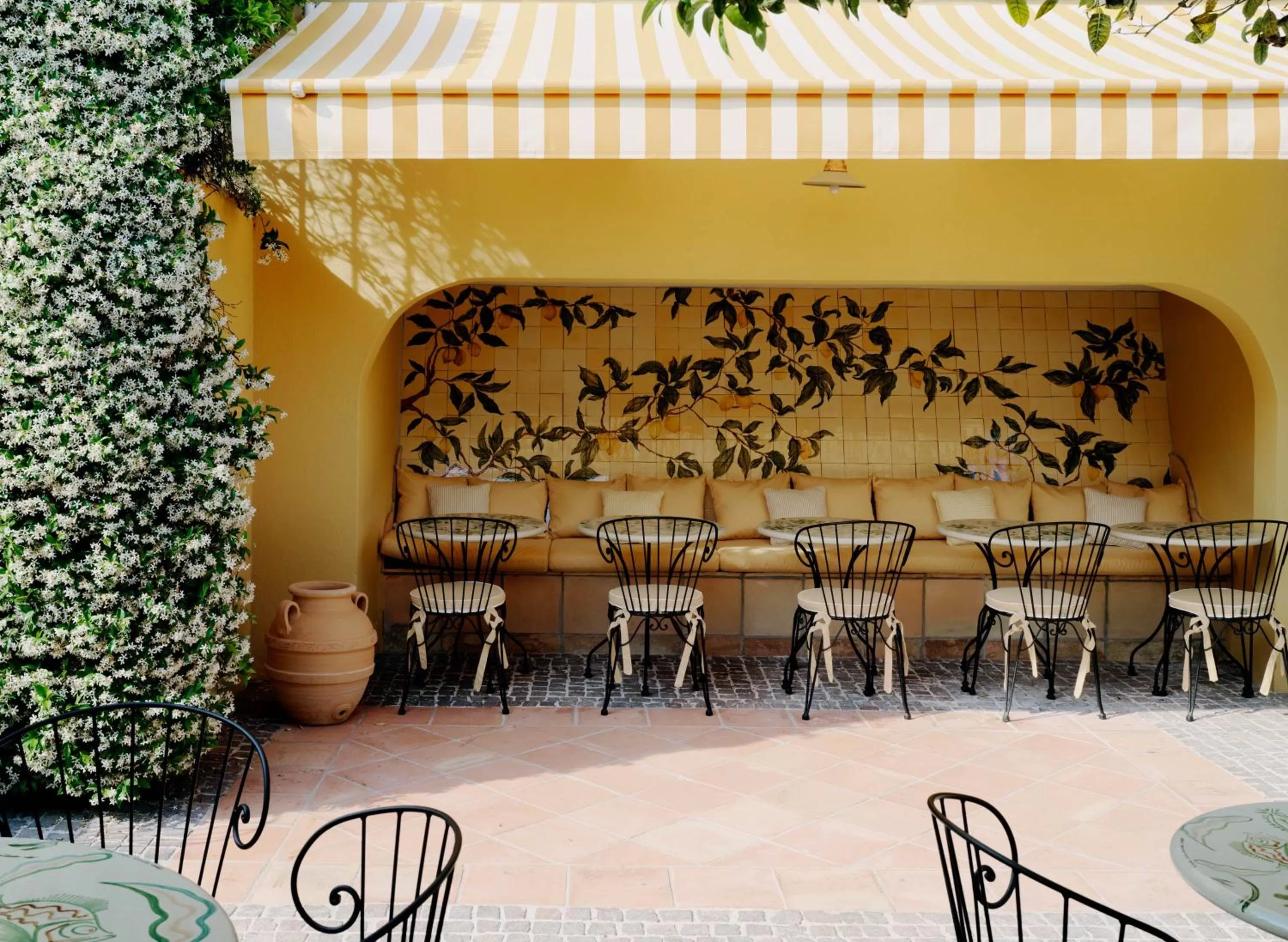 Restaurant/places to eat in Hôtel La Pérouse Nice Baie des Anges