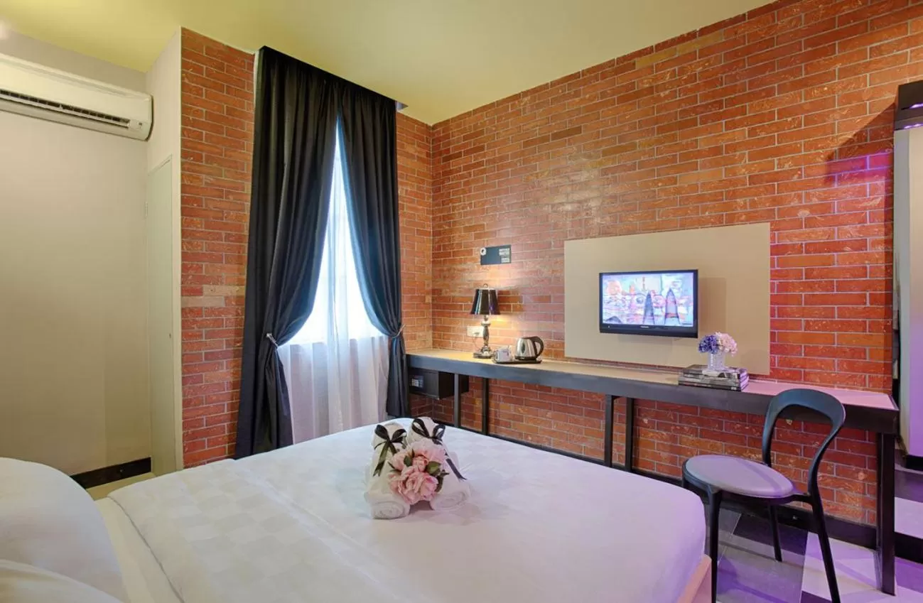 Decorative detail, Bed in the youniQ Hotel, Kuala Lumpur International Airport