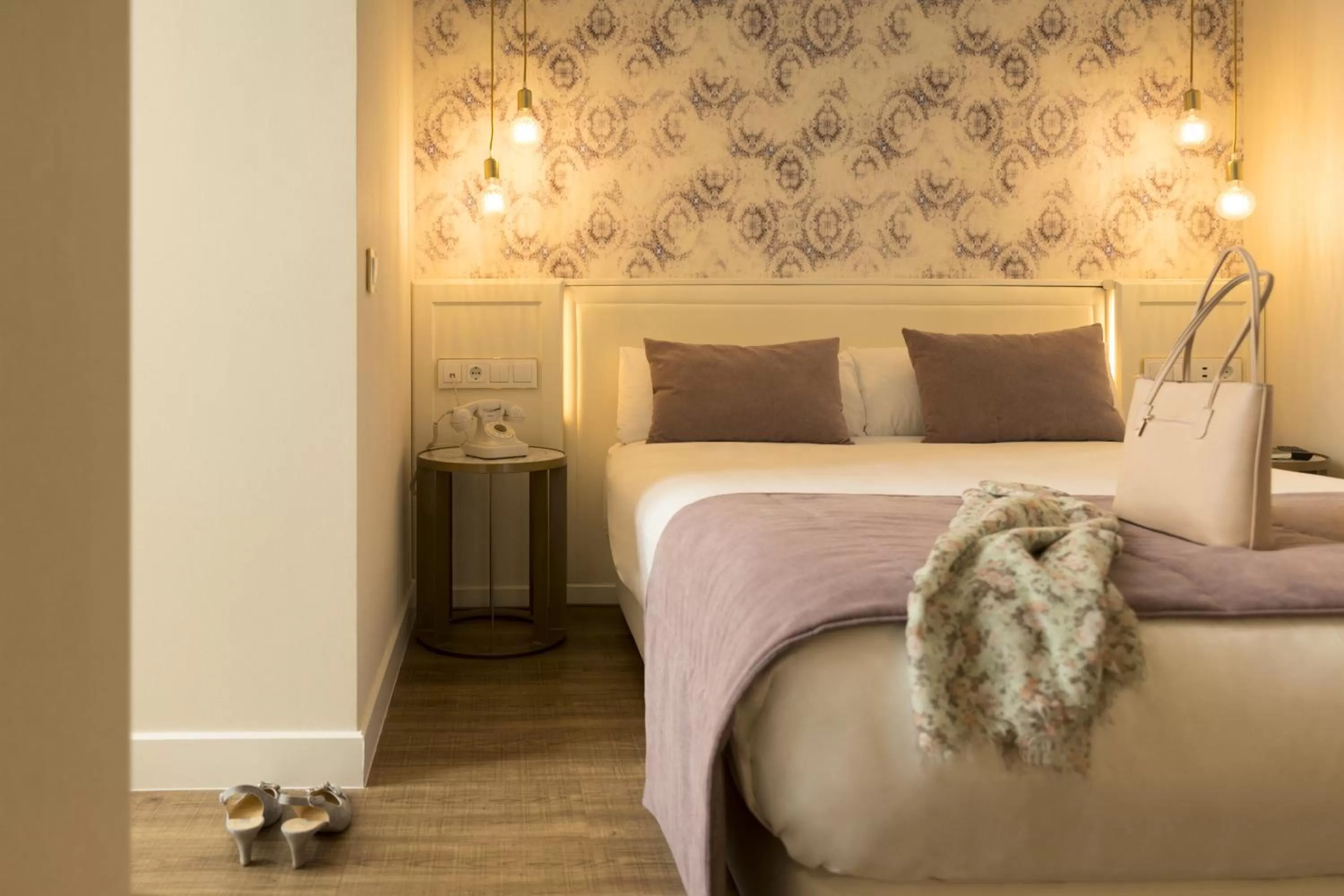 Bedroom, Bed in ICON Bcn