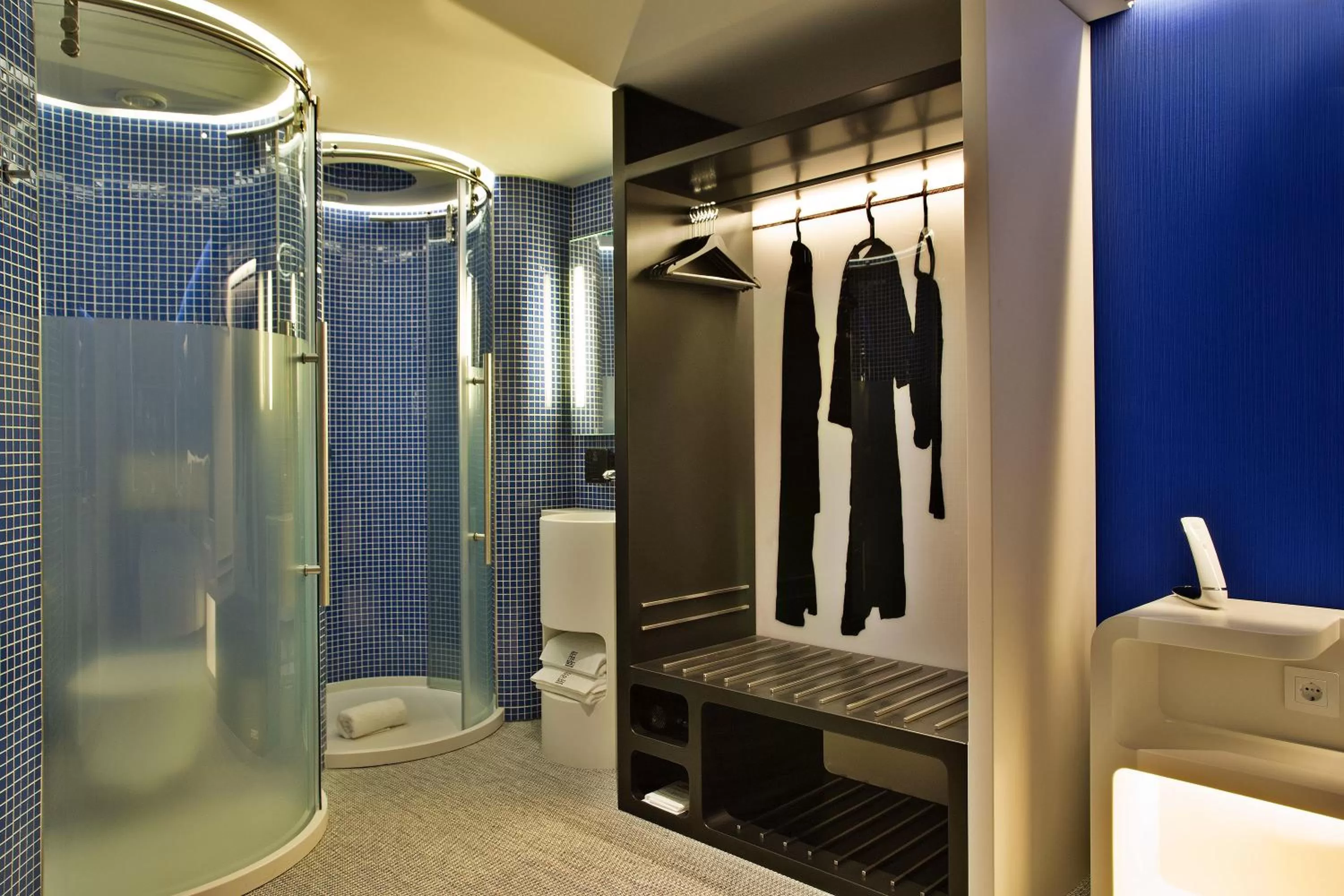 Bathroom in EVOLUTION Lisboa Hotel