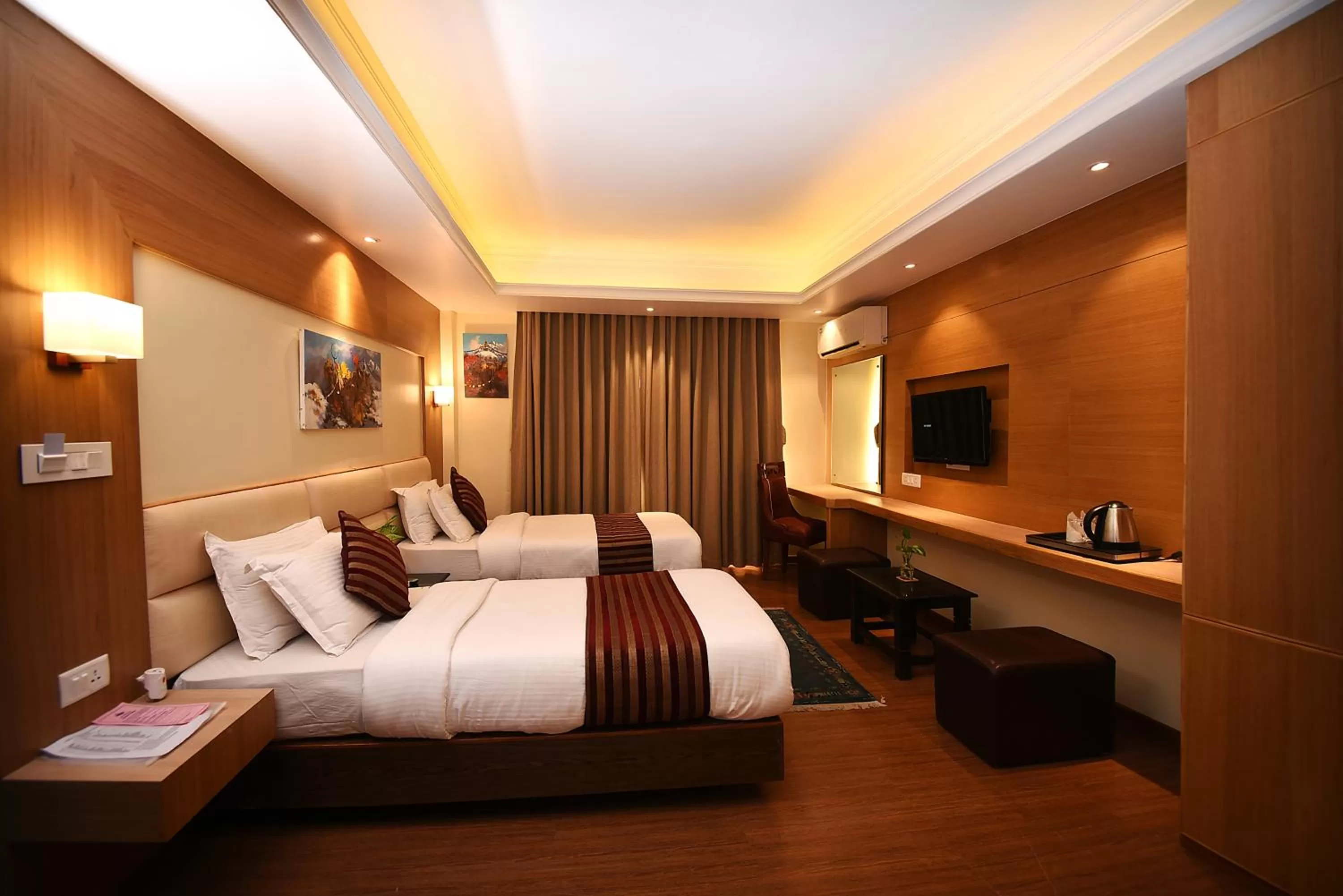 Bed in Hotel Middle Path & Spa