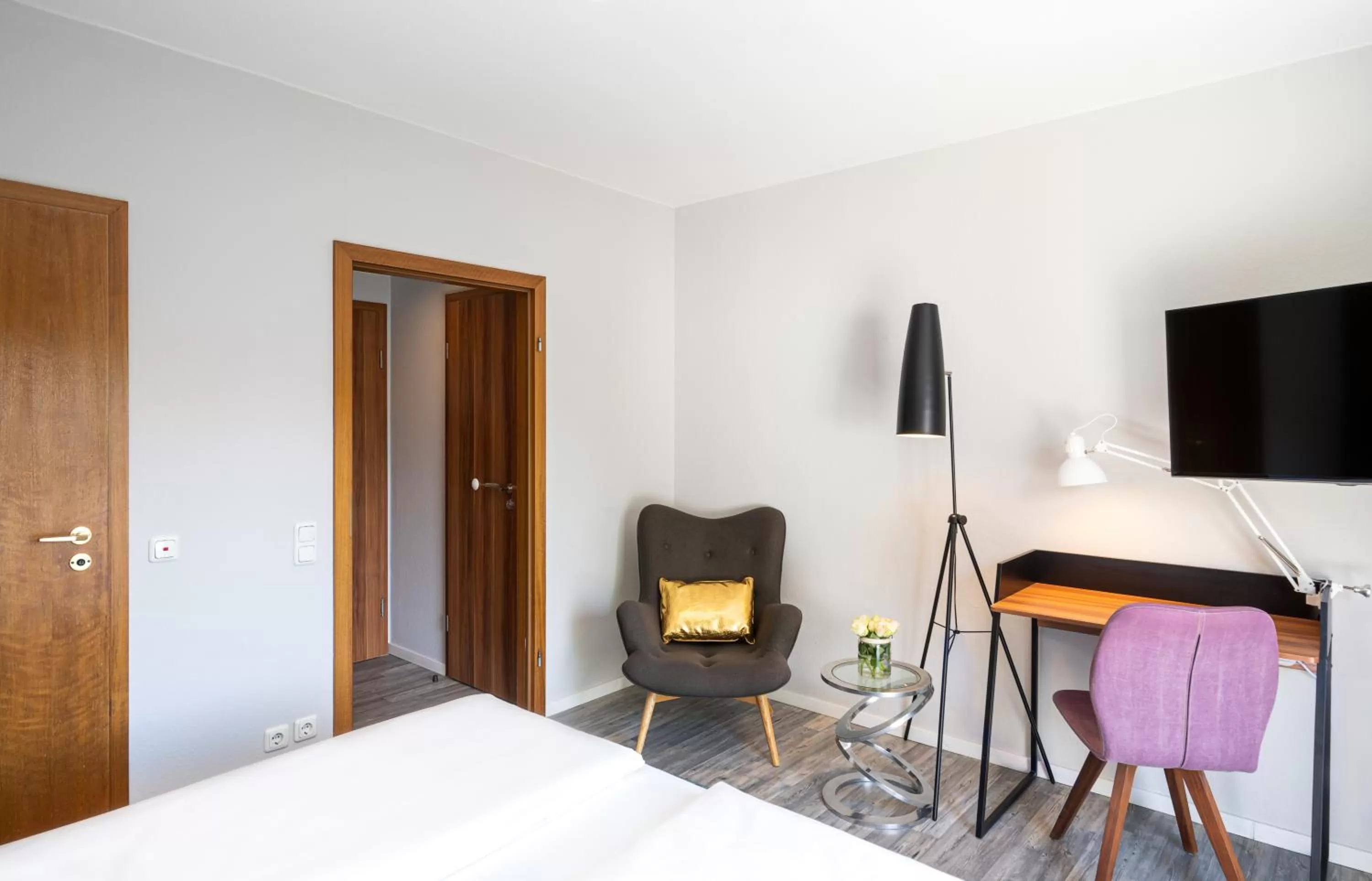 Seating area, Bed in Arthotel ANA Gold