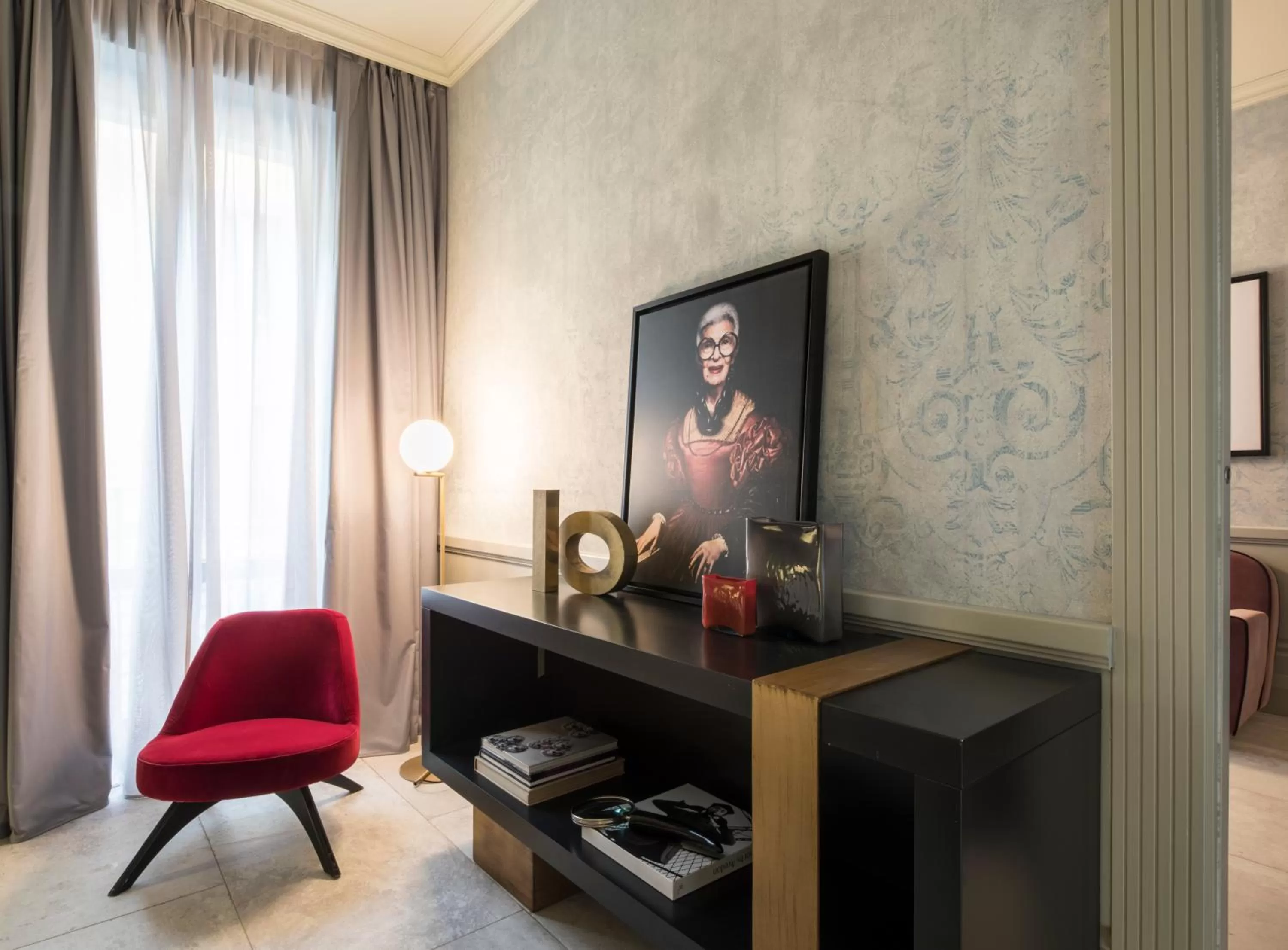 Communal lounge/ TV room in Palazzo Cornalia