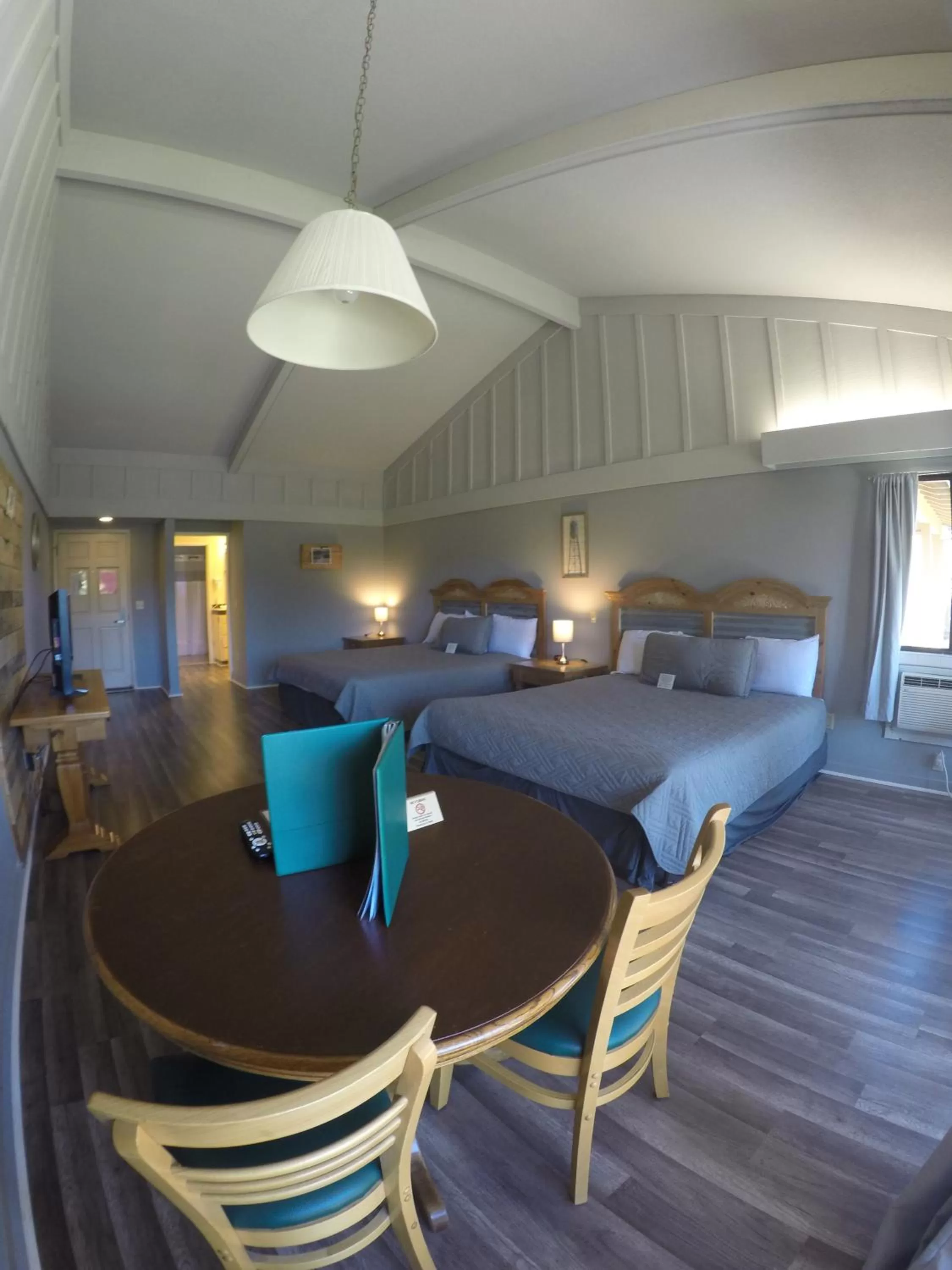 Bed in Ridgemark Golf Club and Resort