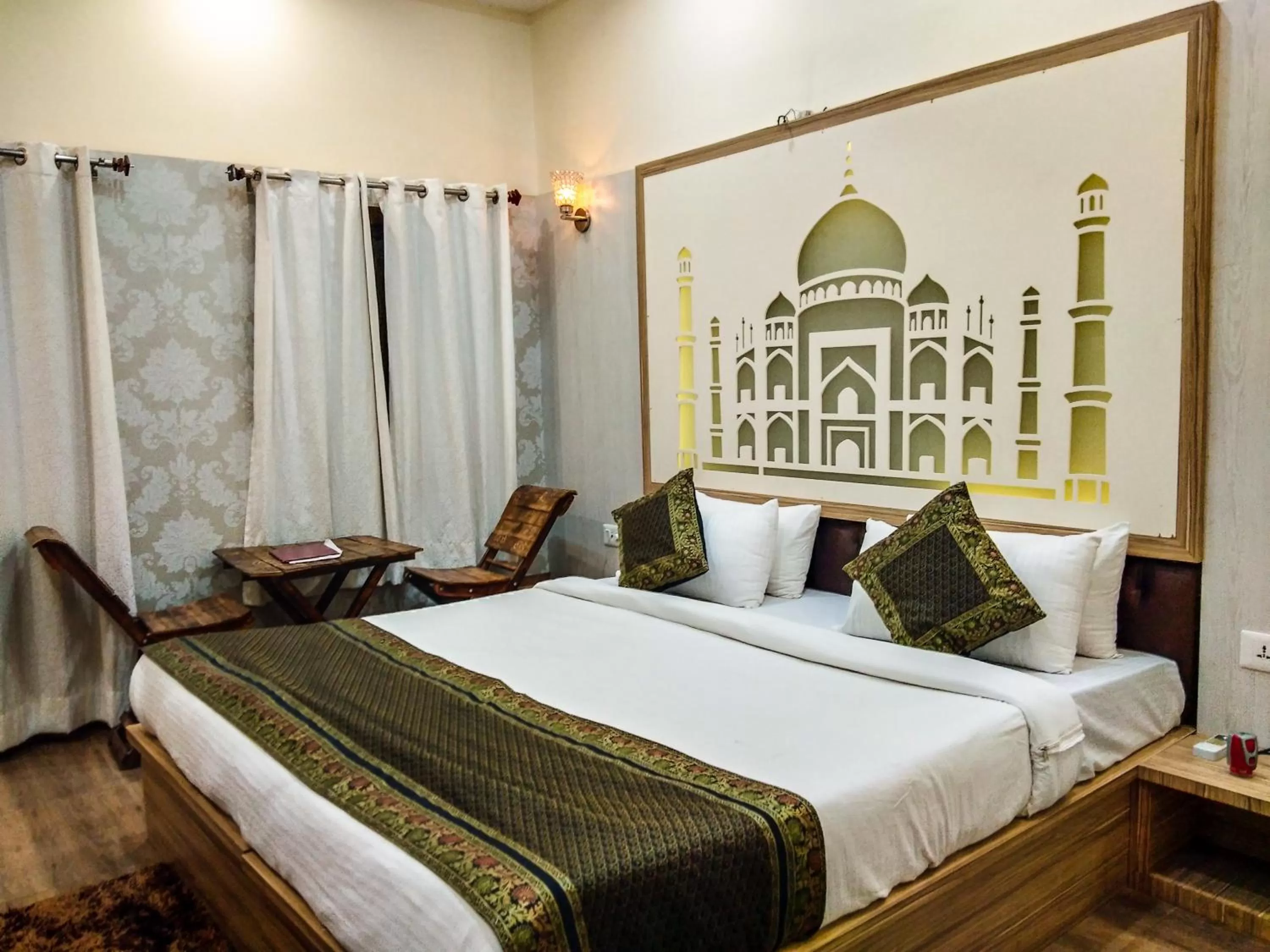 Bedroom, Bed in Dwivedi Hotels Sri Omkar Palace