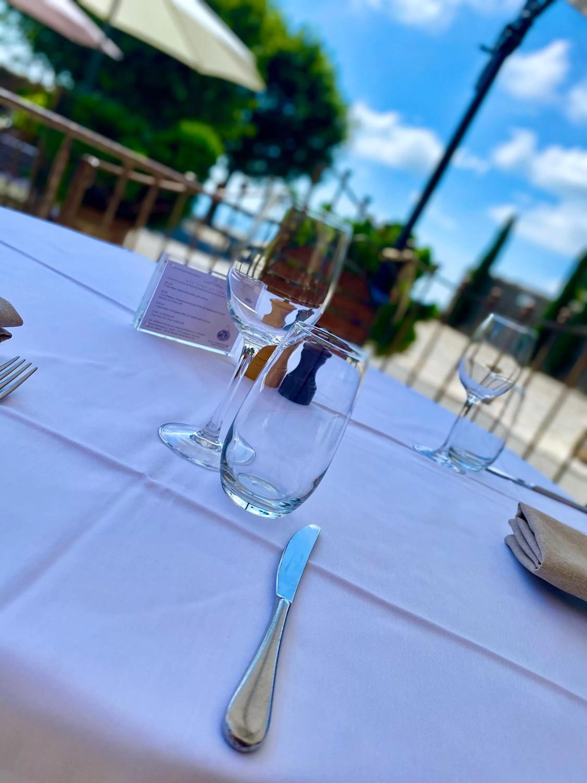 Restaurant/places to eat in Auberge du Vieux Château