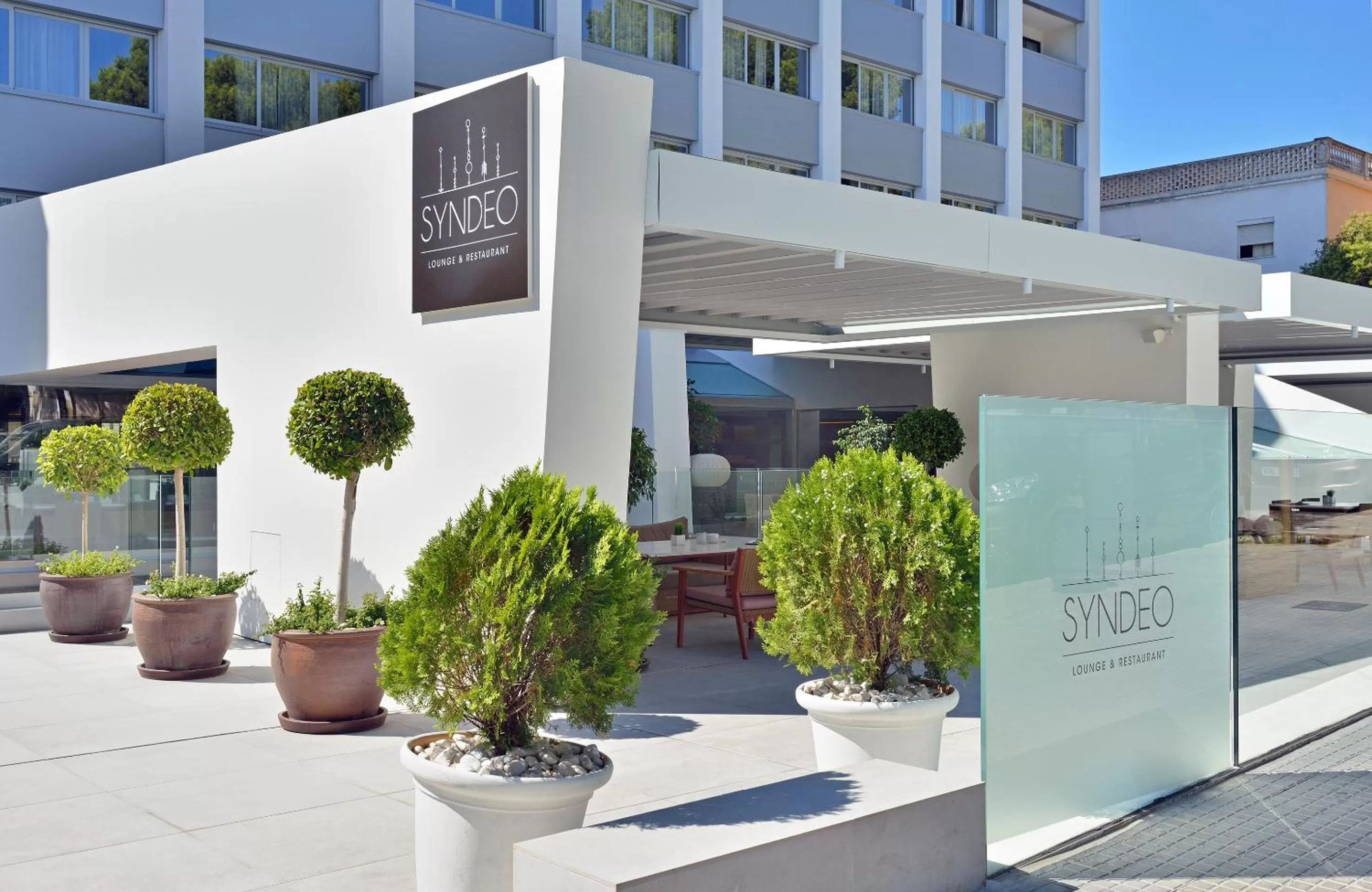 Facade/entrance in INNSiDE by Meliá Palma Bosque