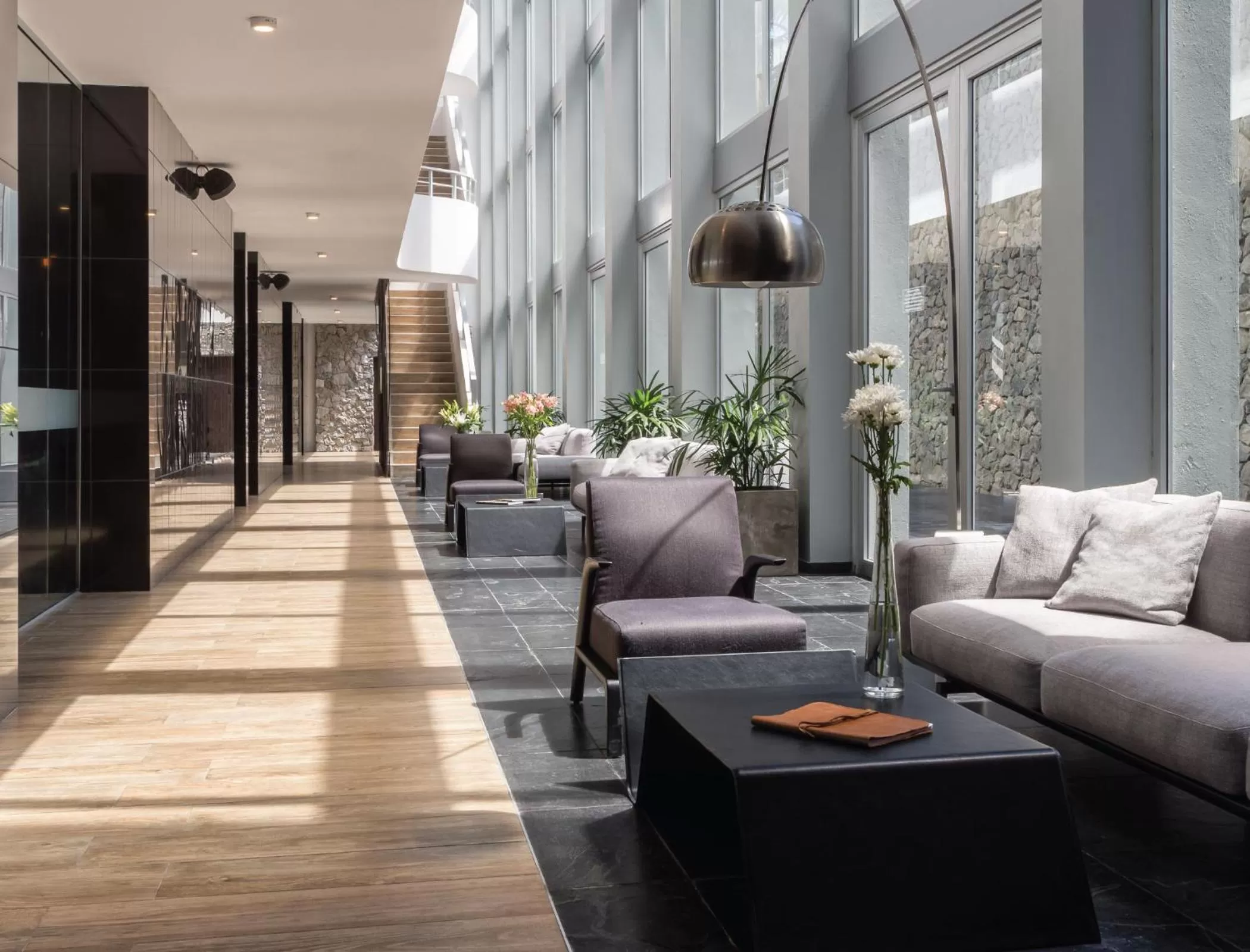 Lounge or bar in Dazzler by Wyndham Colonia