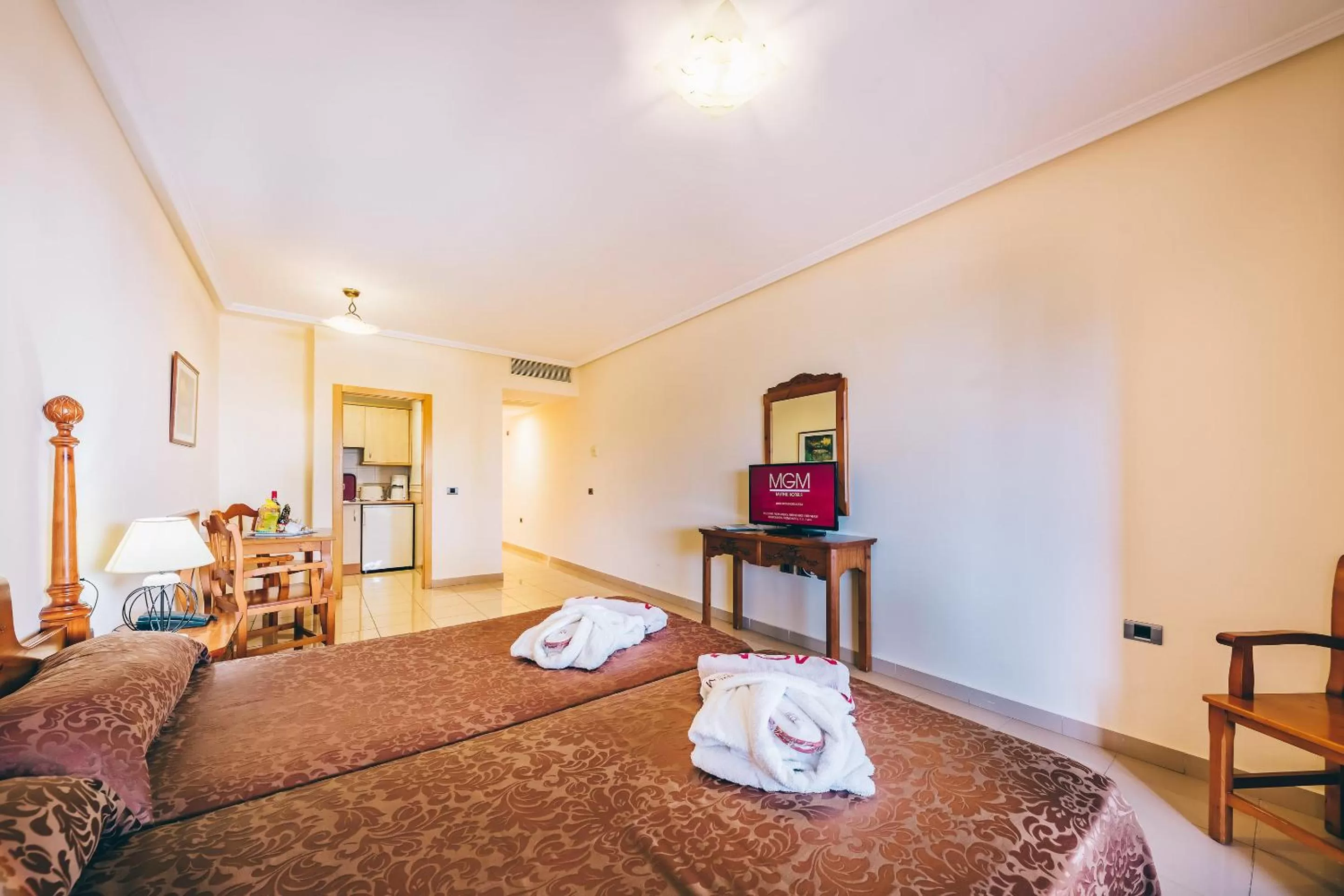 Bedroom, Bed in Grand Muthu Golf Plaza Hotel & Spa