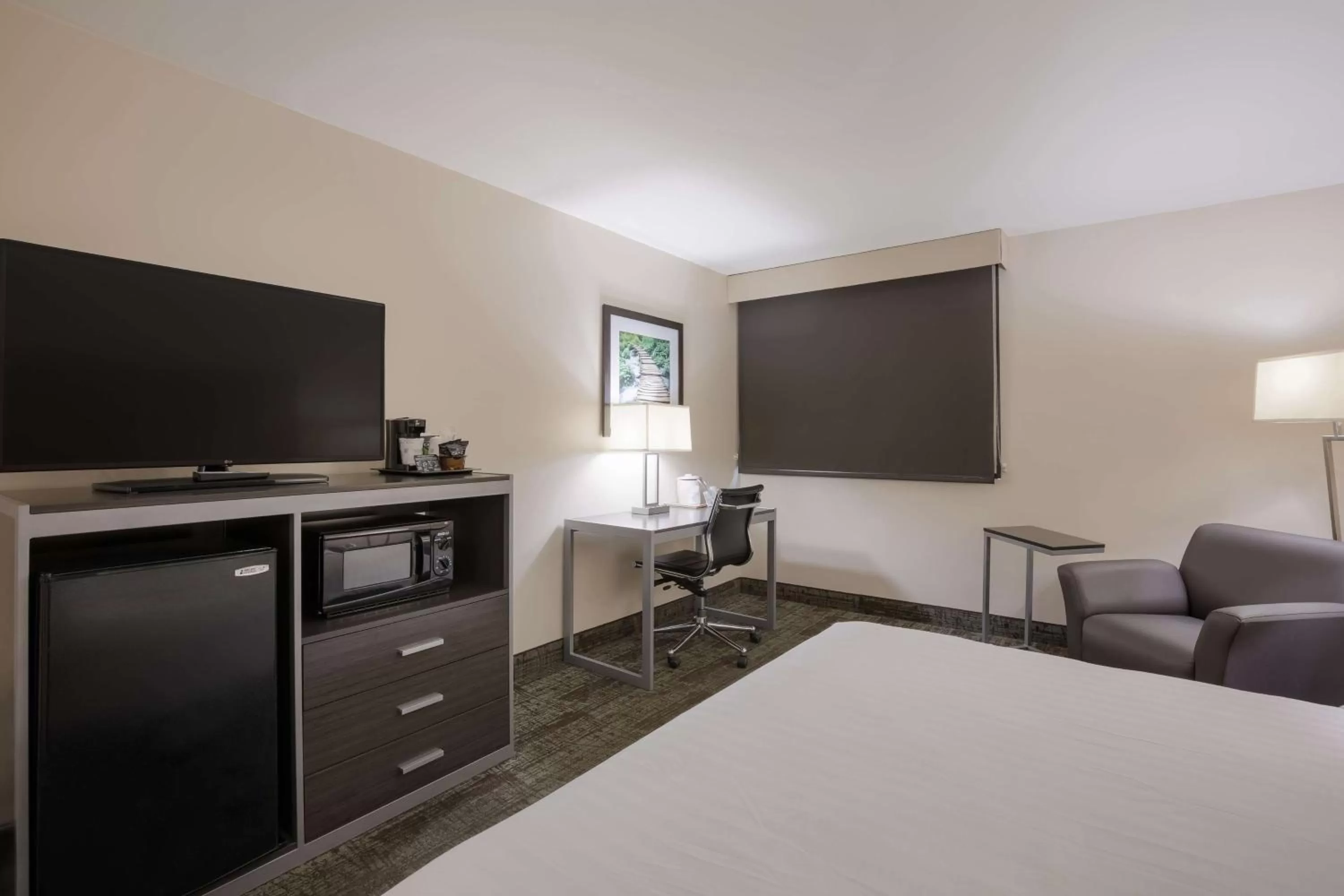 Bedroom, Bed in Best Western Northwest Indiana Inn