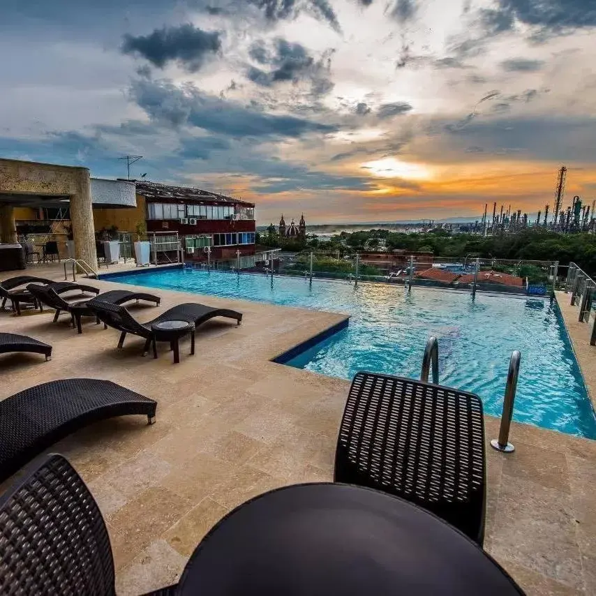Pool view, Swimming Pool in Hotel Super Estrellas Pool view, Swimming Pool in Hotel Super Estrellas