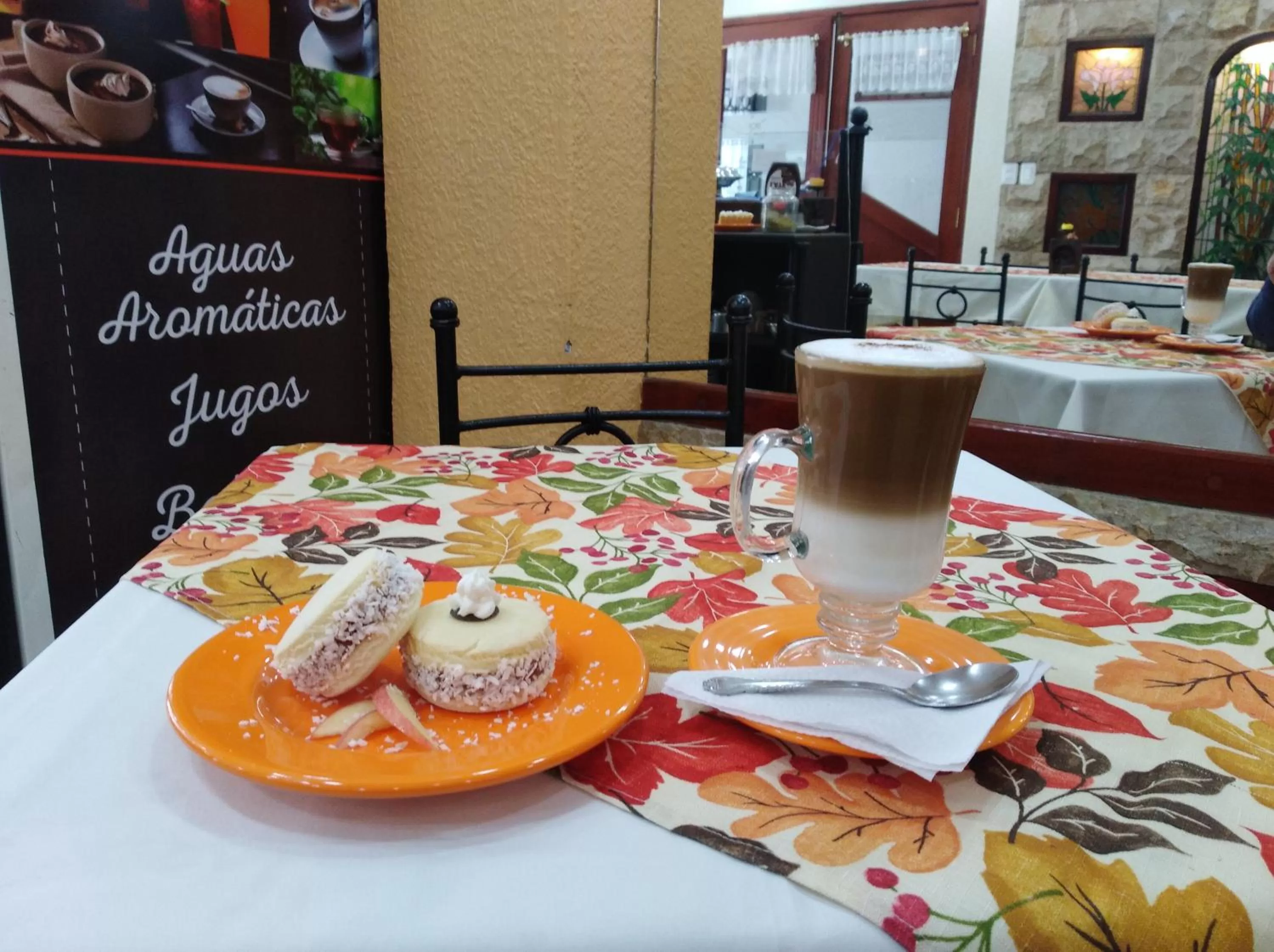 Food and drinks in Hotel Rodelu