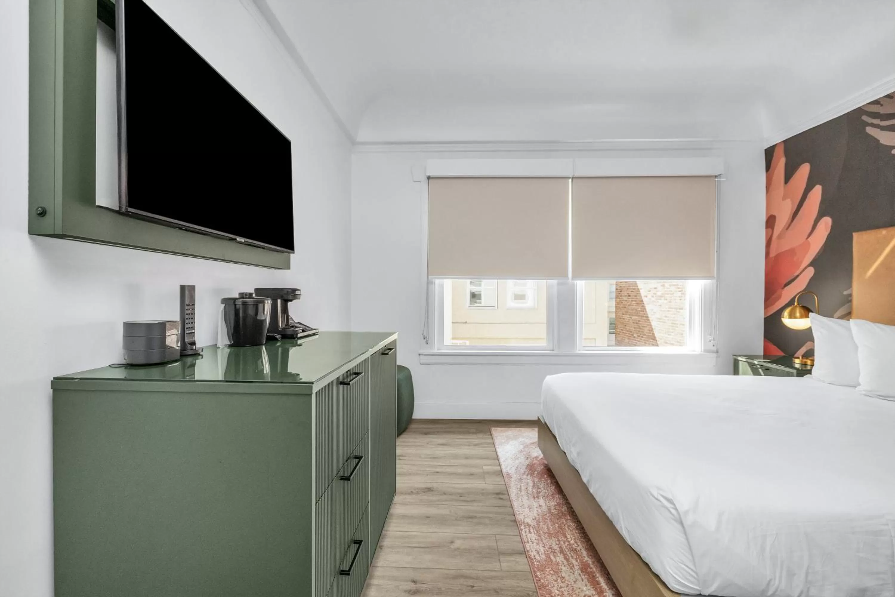 Coffee/tea facilities, Bed in Nob Hill Hotel