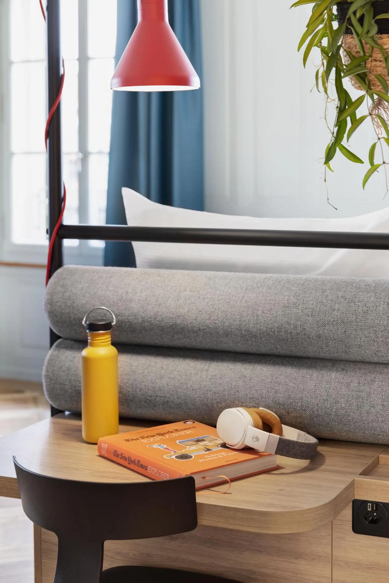 Seating area in Stay KooooK Bern City - Online Check In