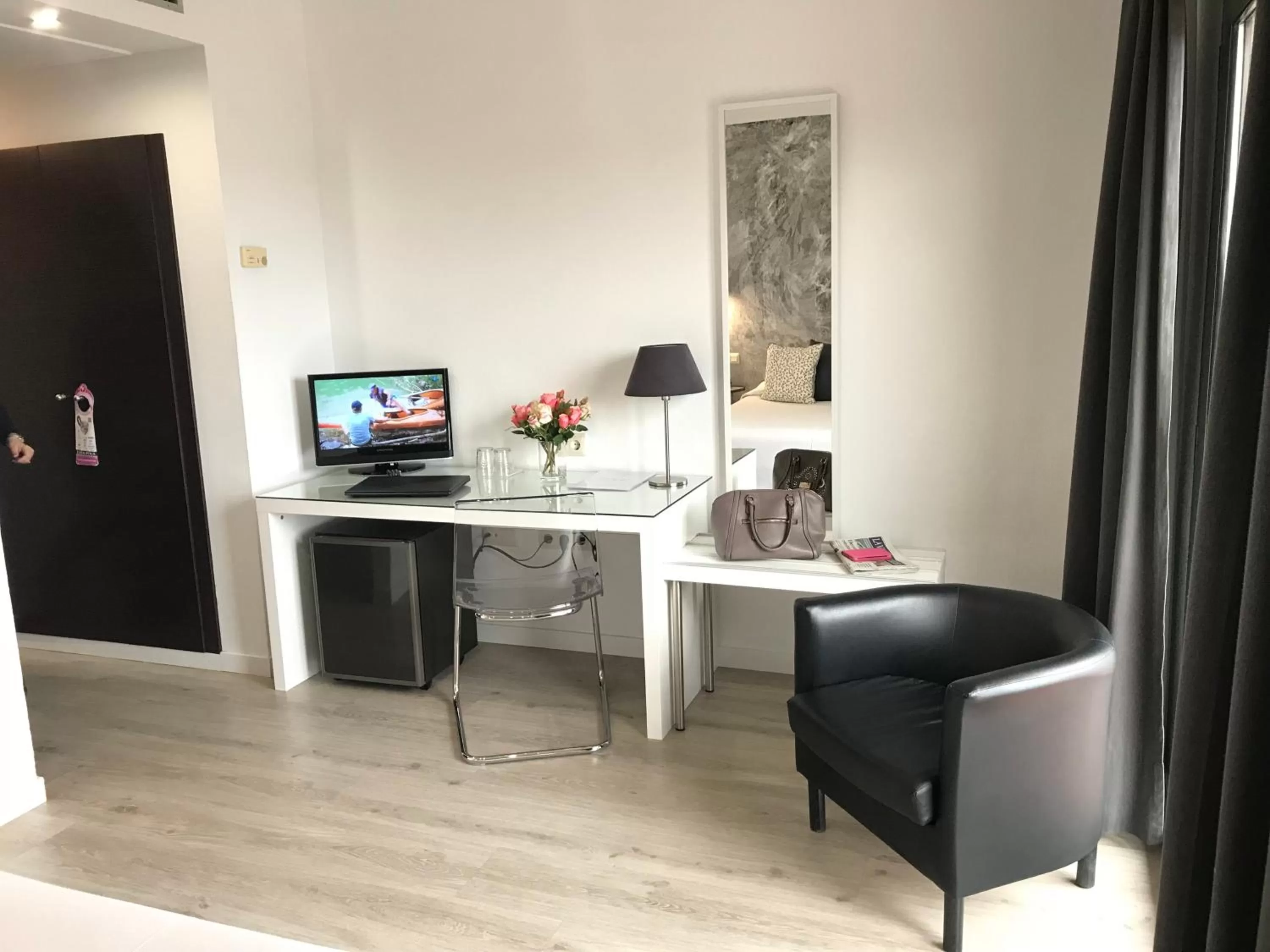 Bedroom in Hotel Restaurant Bon Retorn