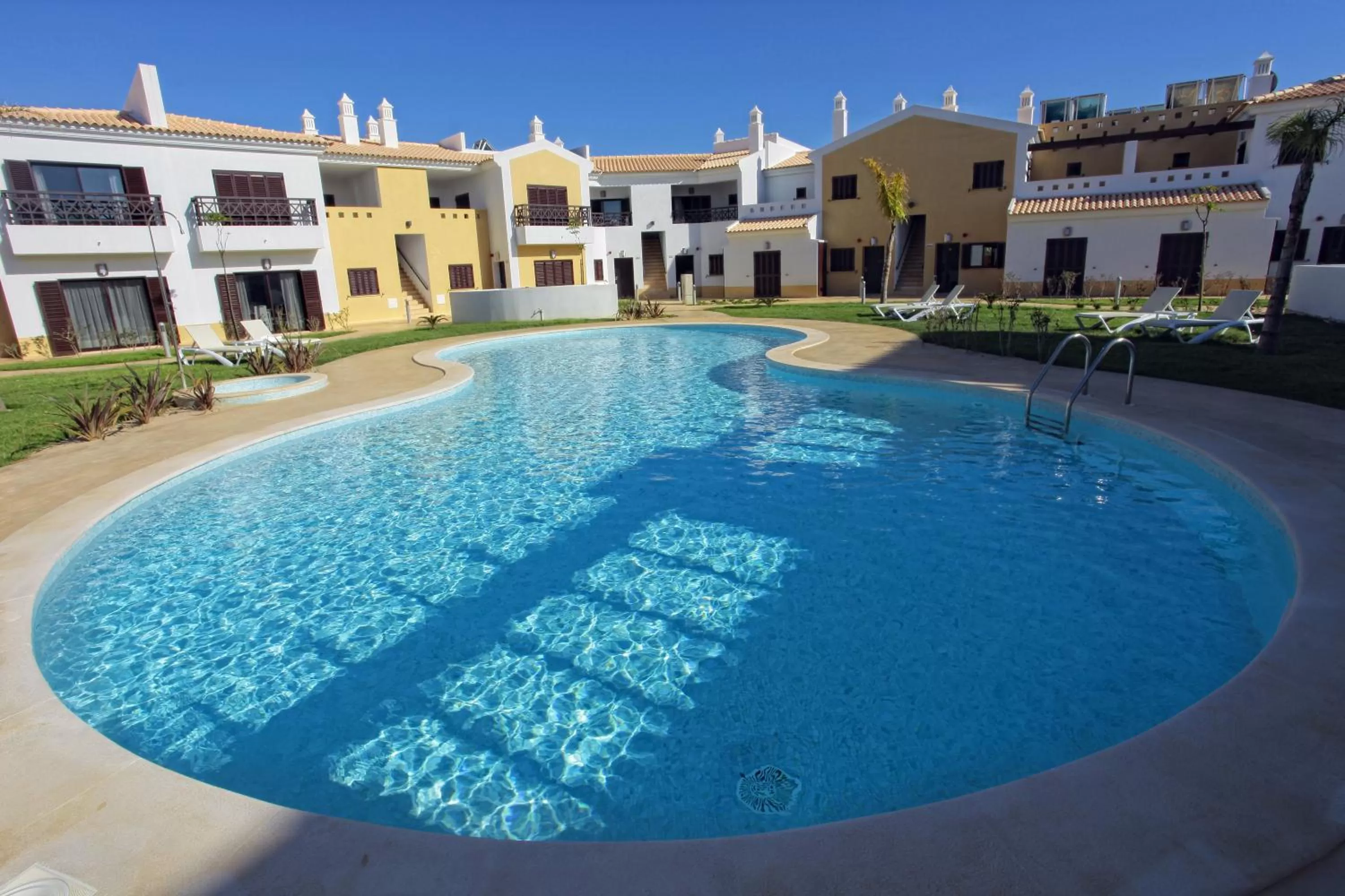 Swimming pool in Sagres Time Apartamentos