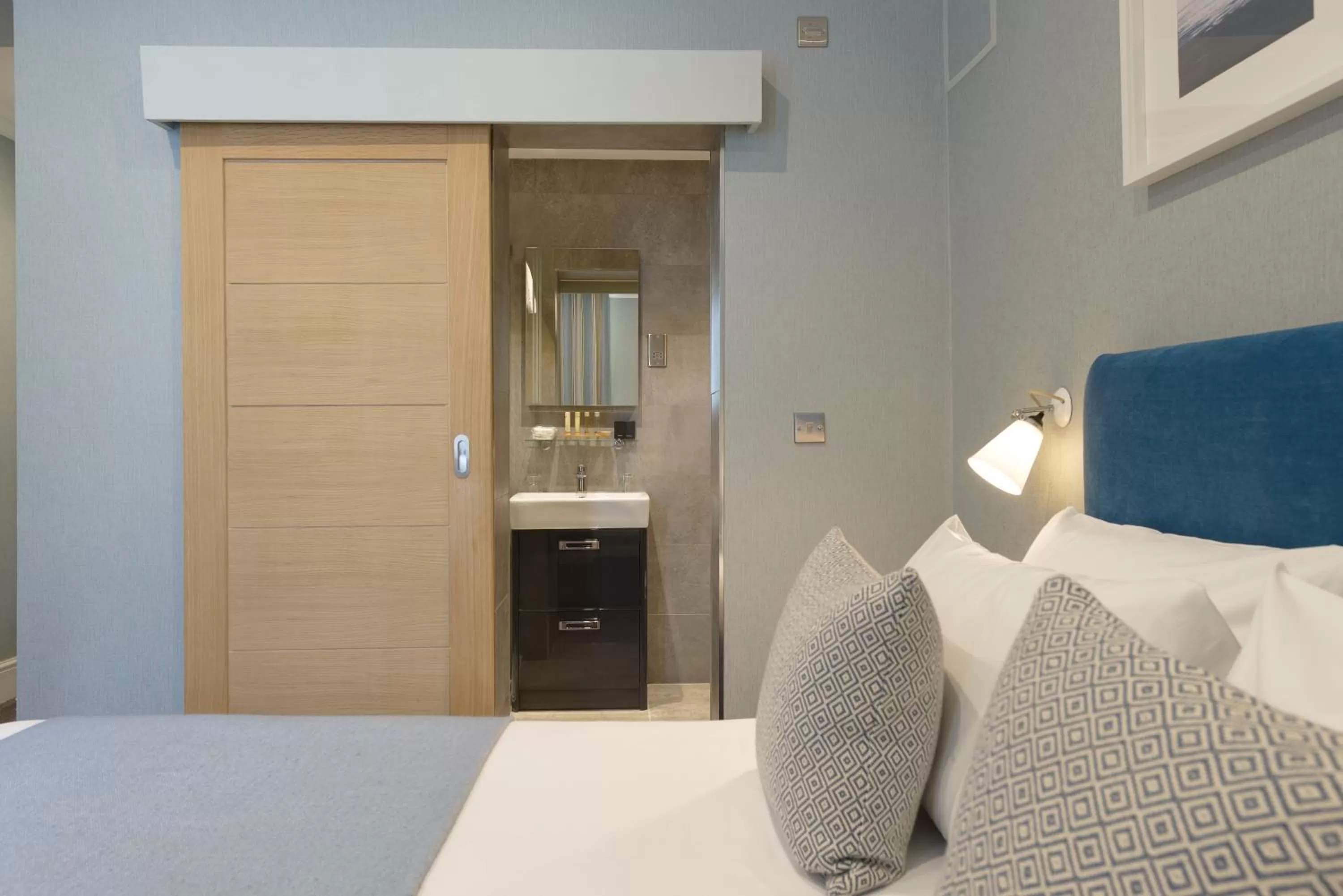 Photo of the whole room, Bed in Best Western Plus The Connaught Hotel and Spa