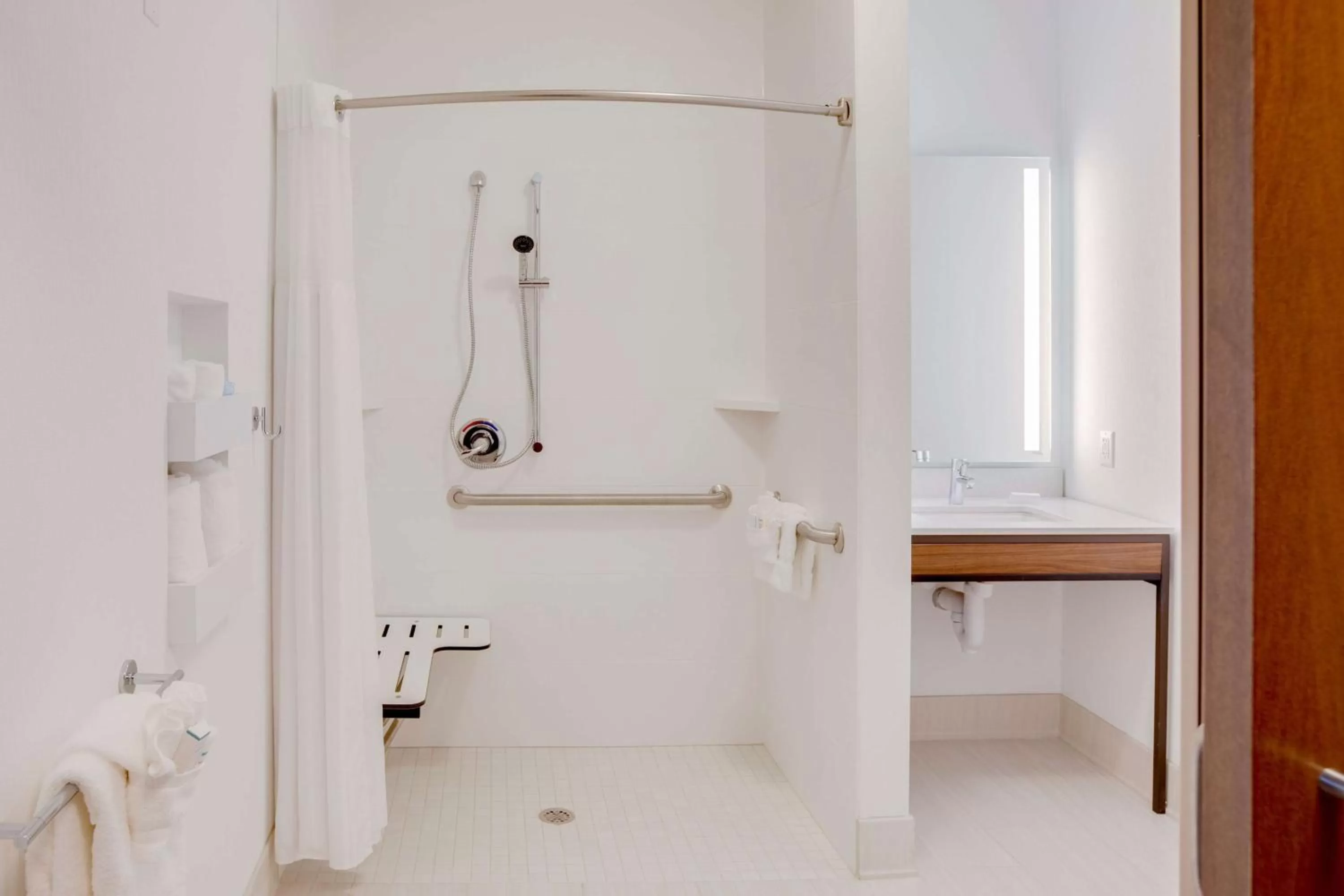 Bathroom in Hilton Garden Inn Oklahoma City Airport