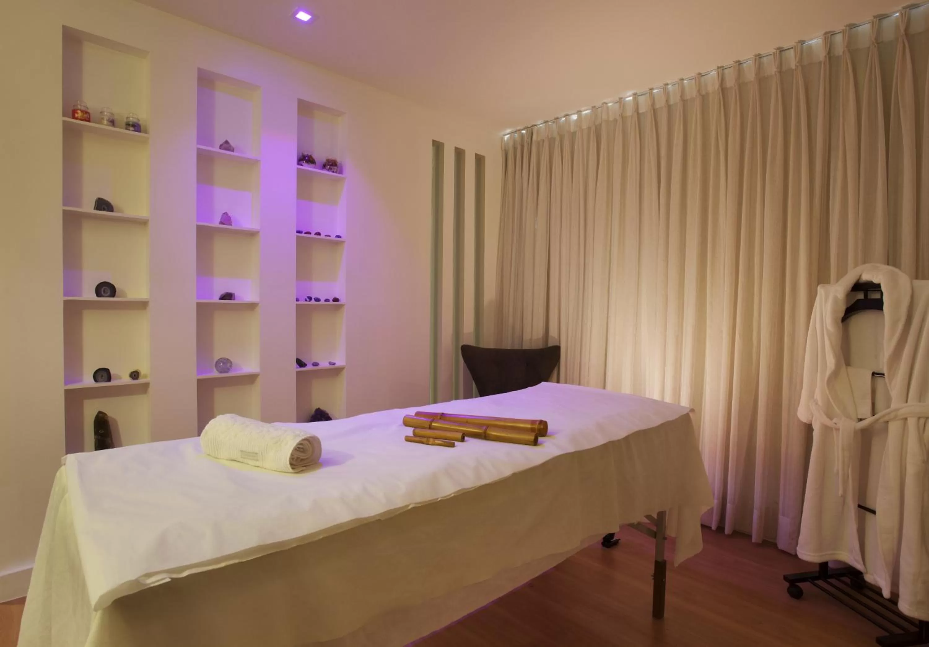 Massage in Windsor Plaza Brasilia