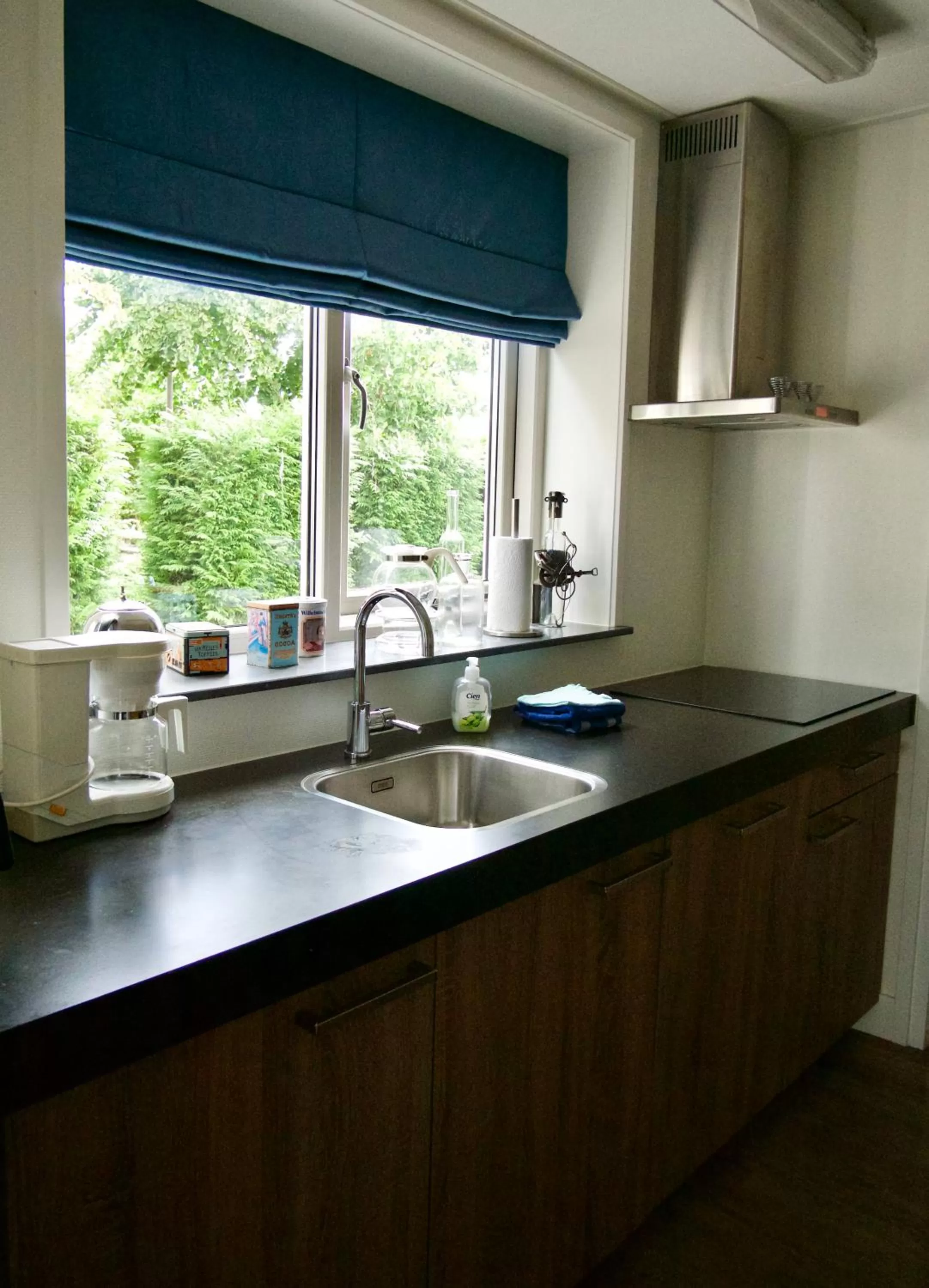 Kitchen or kitchenette in B&B “Te Warskip bij BlokVis”