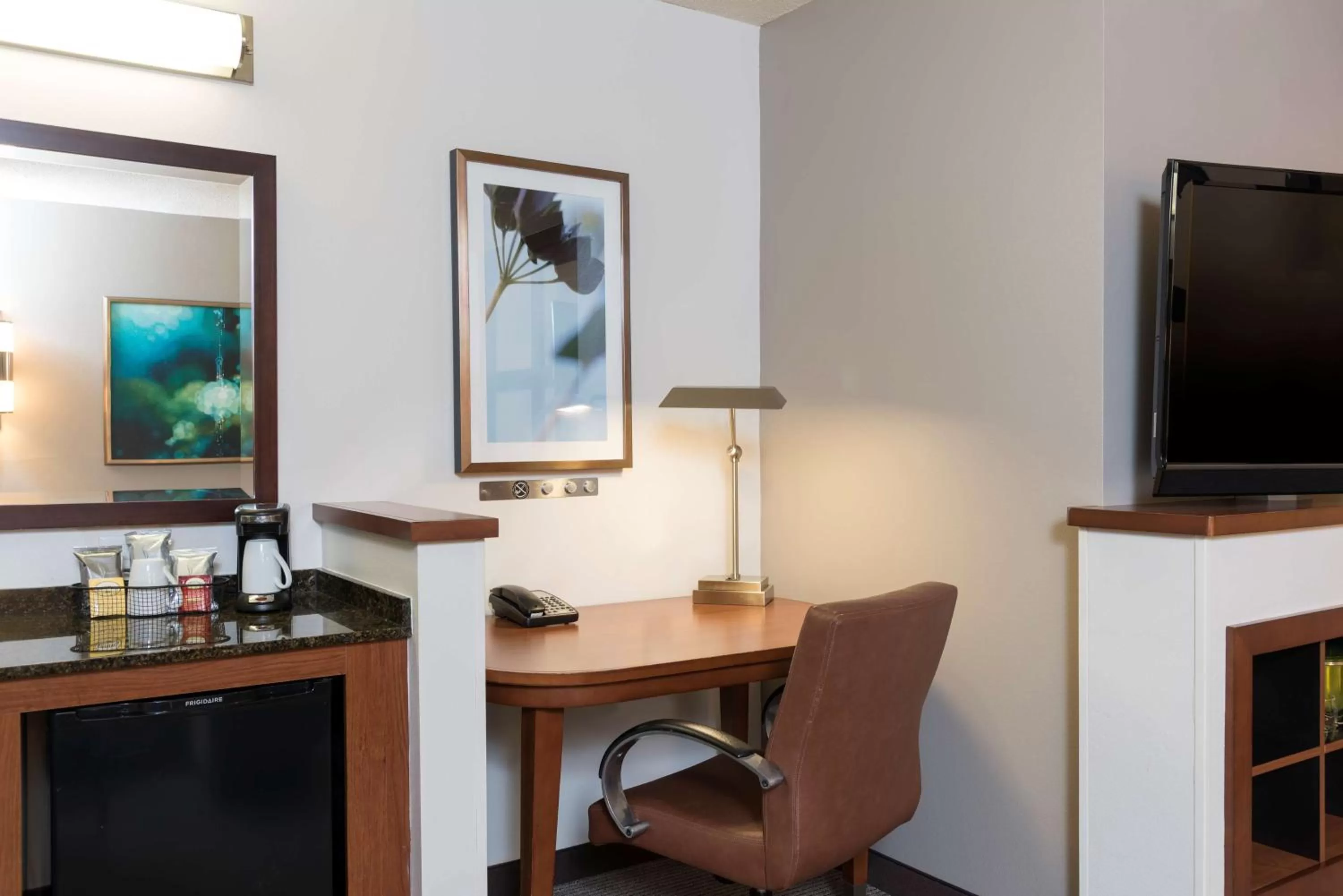 Photo of the whole room in Hyatt Place Sarasota/Bradenton