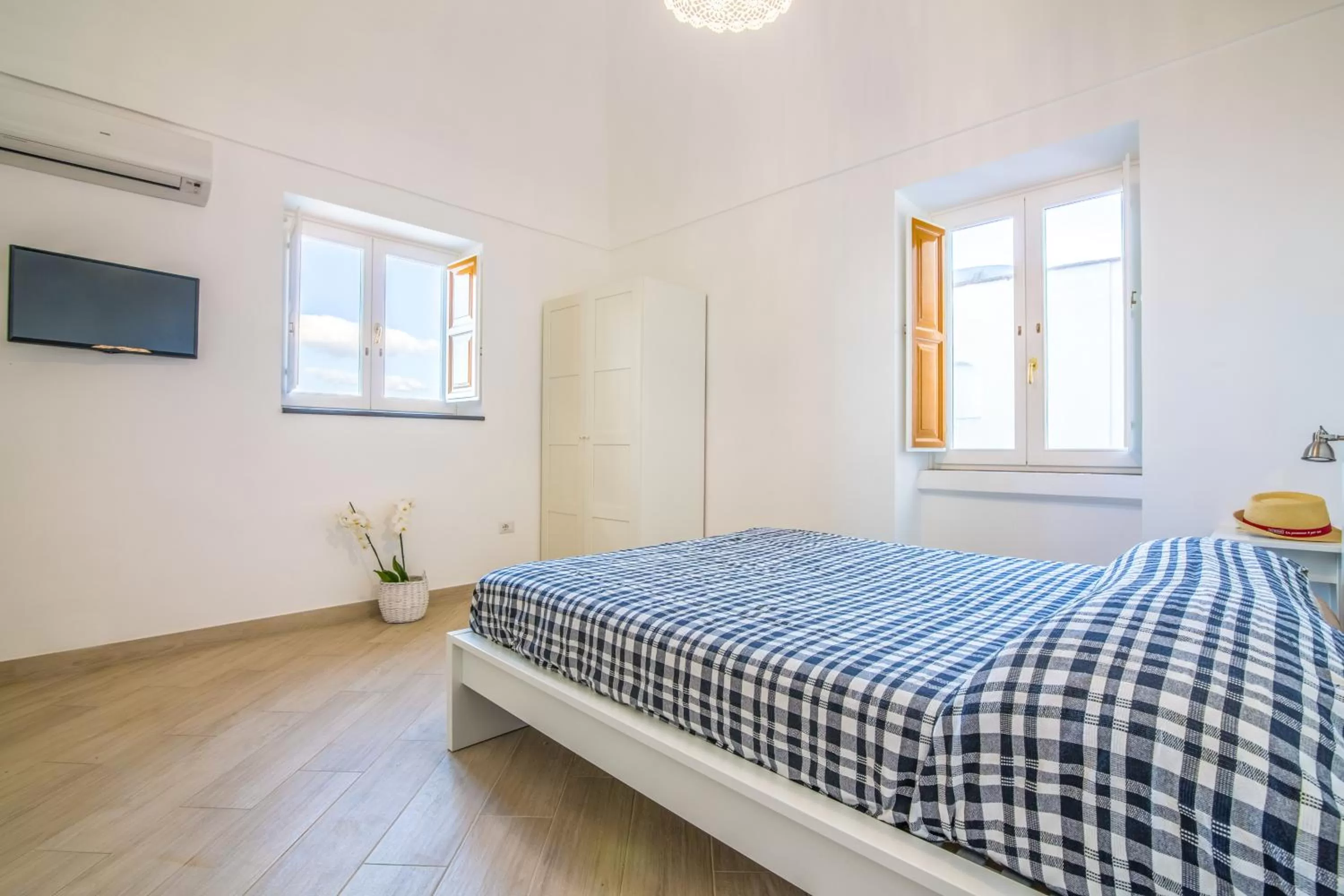 Photo of the whole room, Bed in Villa Mariagiovanna