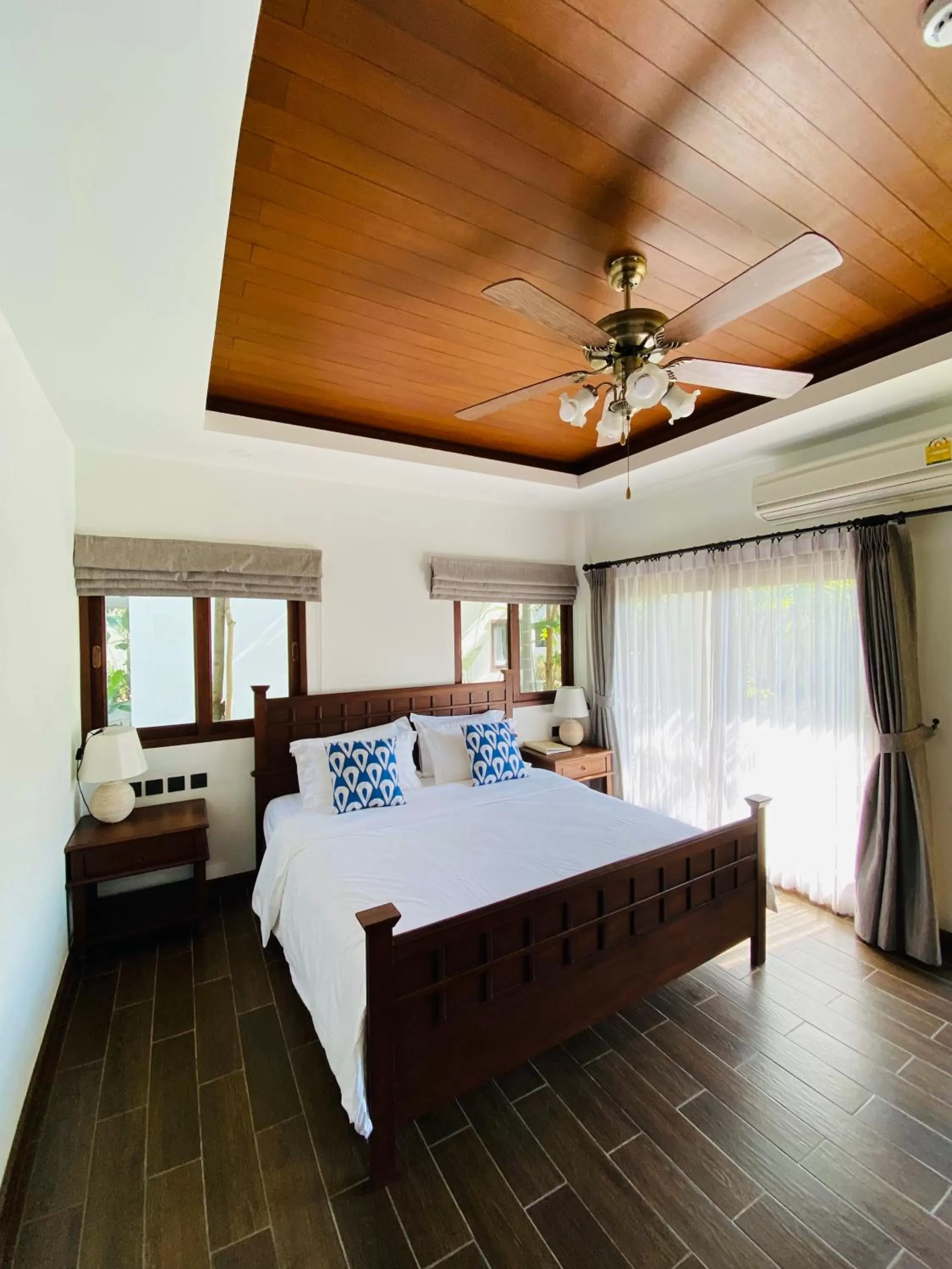 Photo of the whole room, Bed in Lanna Deer Resort Chiang Mai