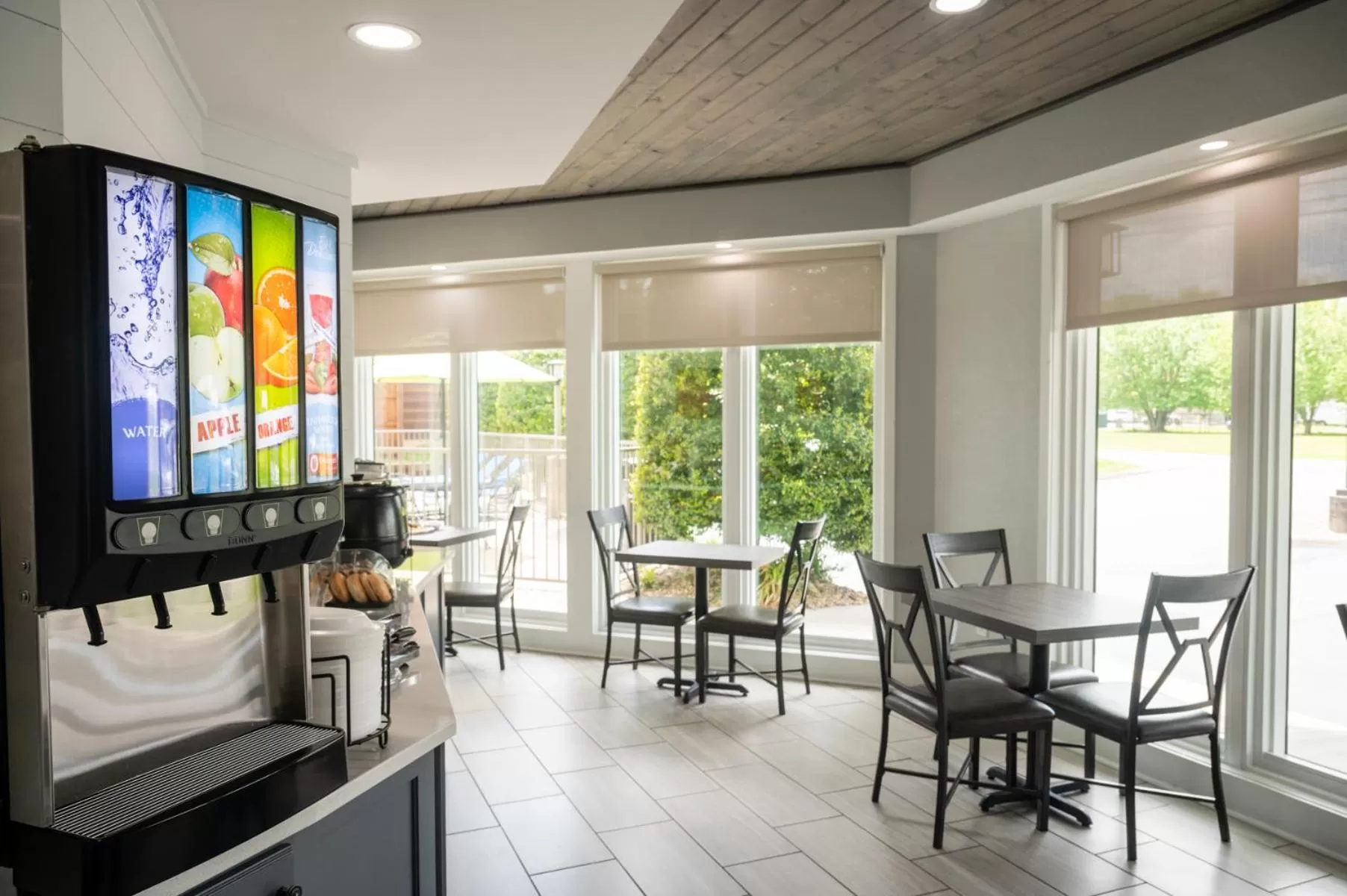 Breakfast in Twin Mountain Inn & Suites