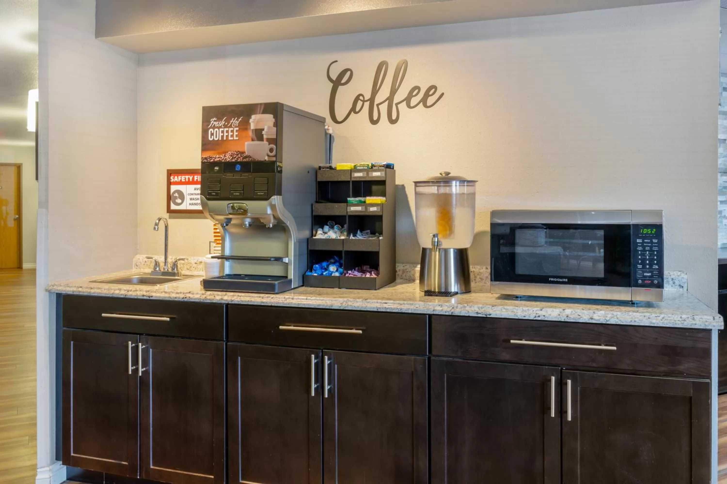 Breakfast in Econo Lodge Missoula