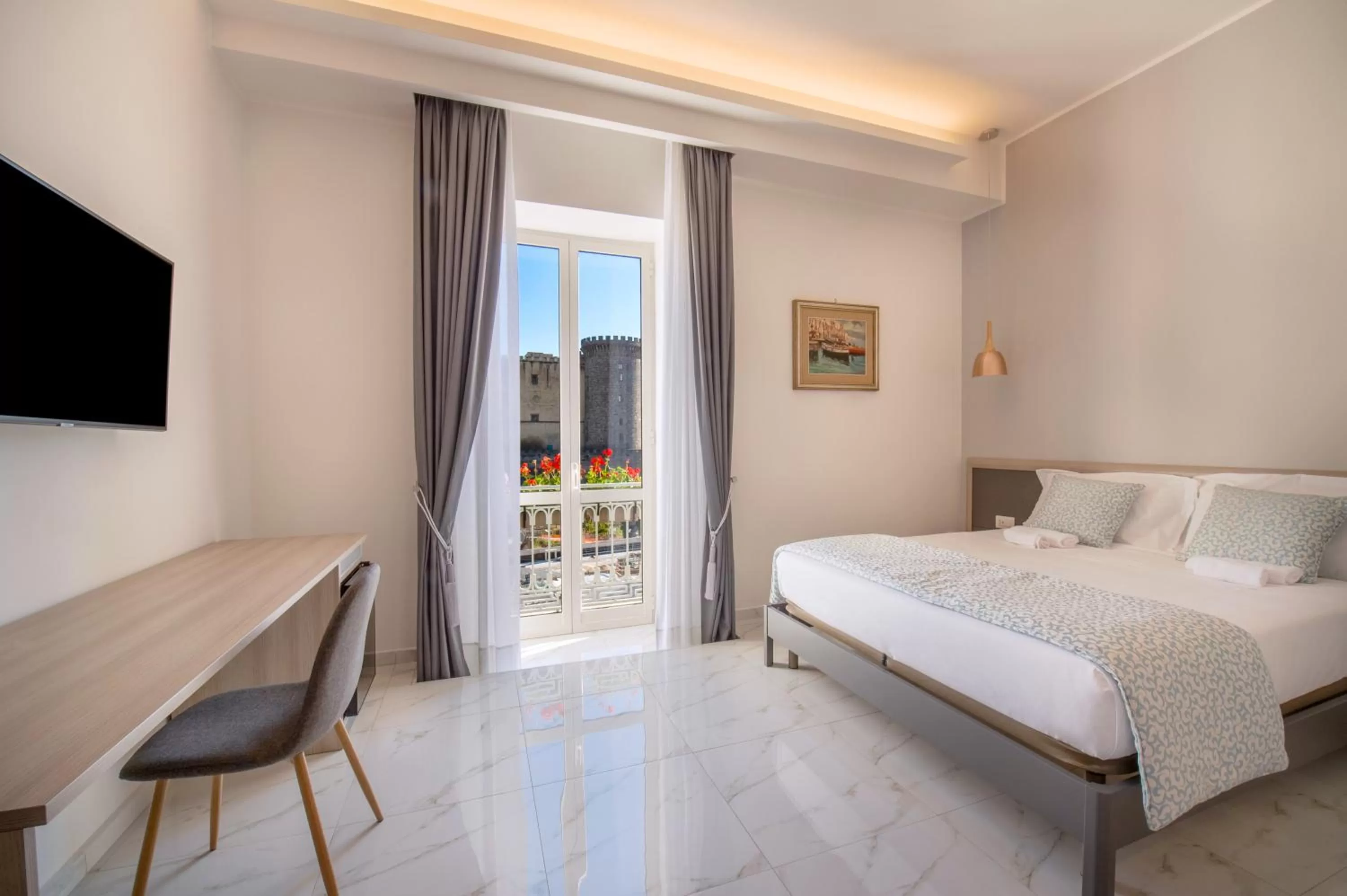 Photo of the whole room, Bed in MAIN - Municipio