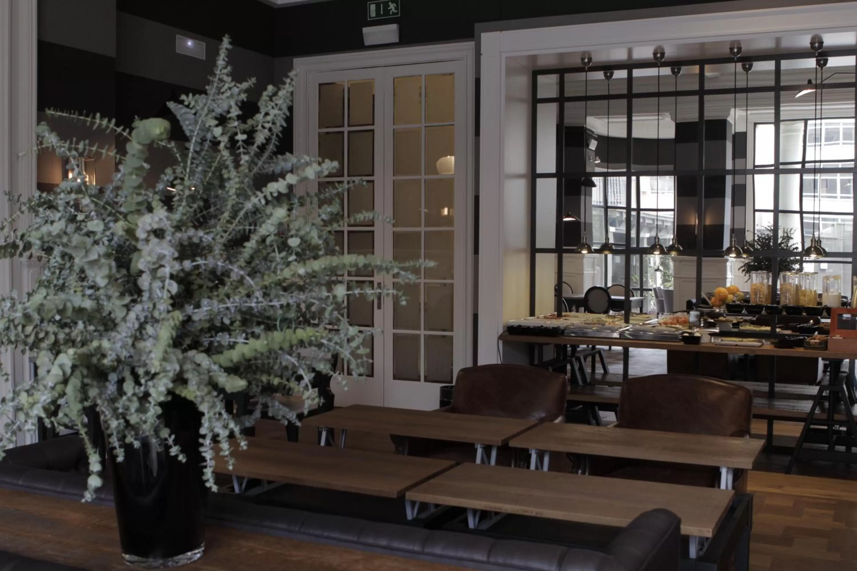 Restaurant/places to eat in Hotel Granvia