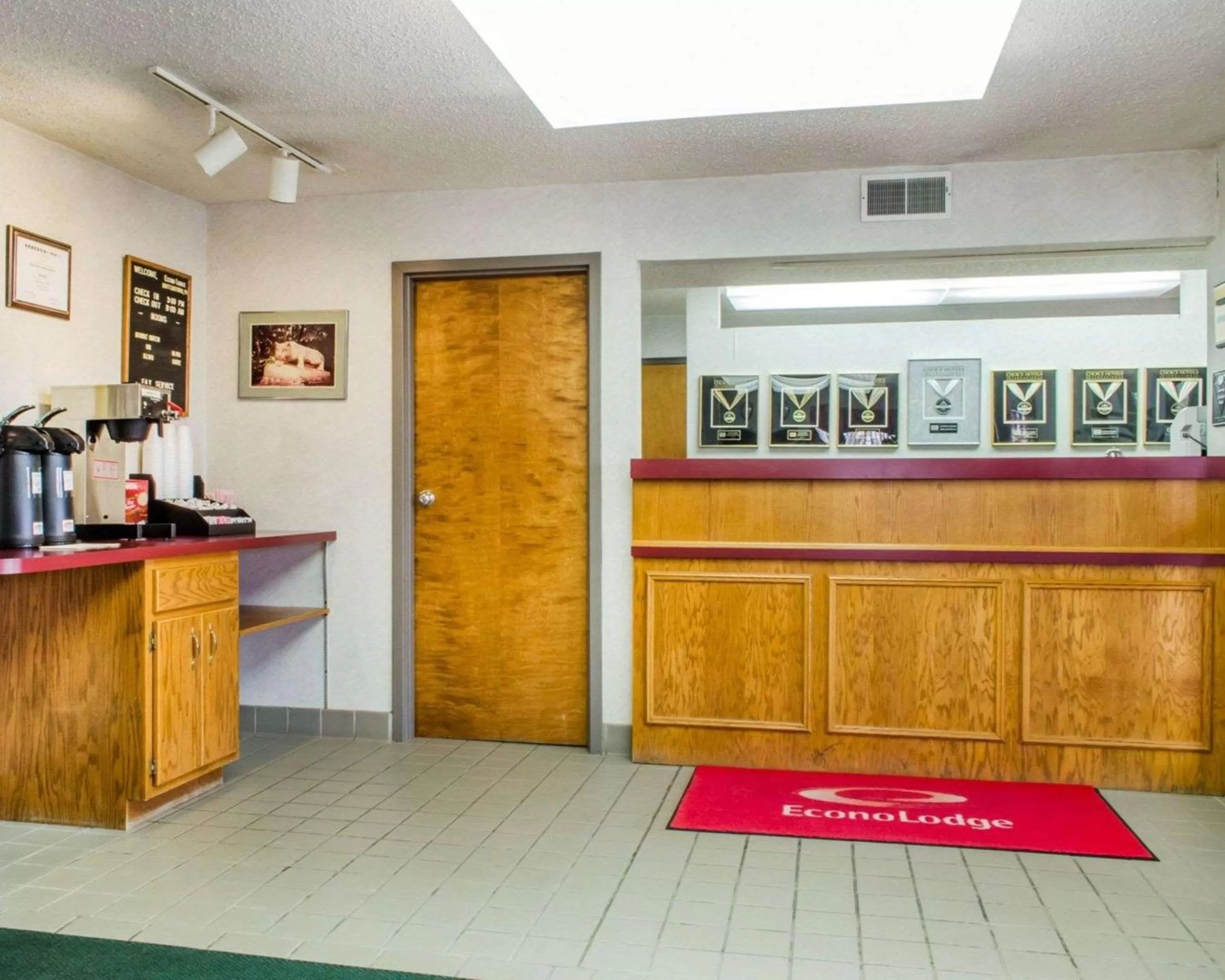 Lobby or reception in Econo Lodge Mifflintown