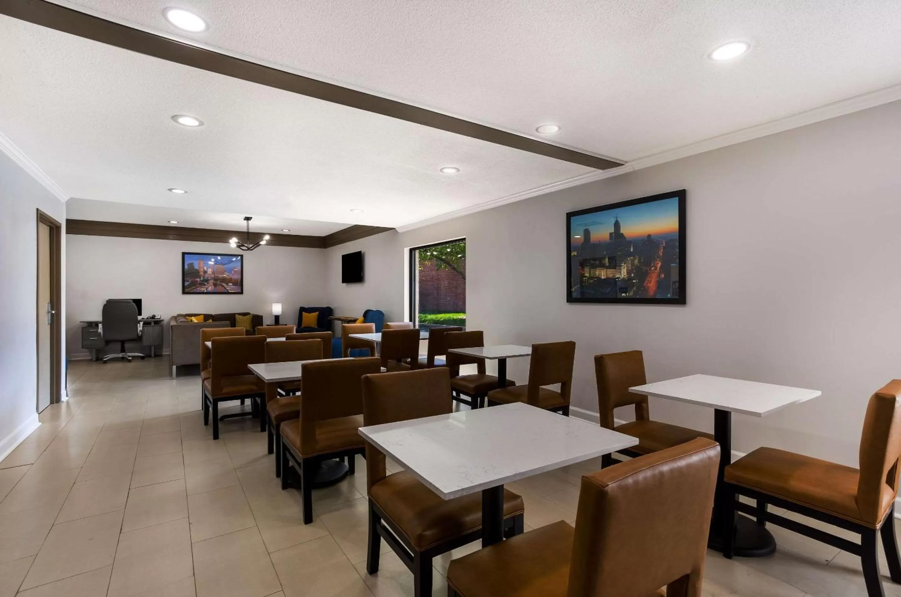 Breakfast in Quality Inn South Bend near Notre Dame