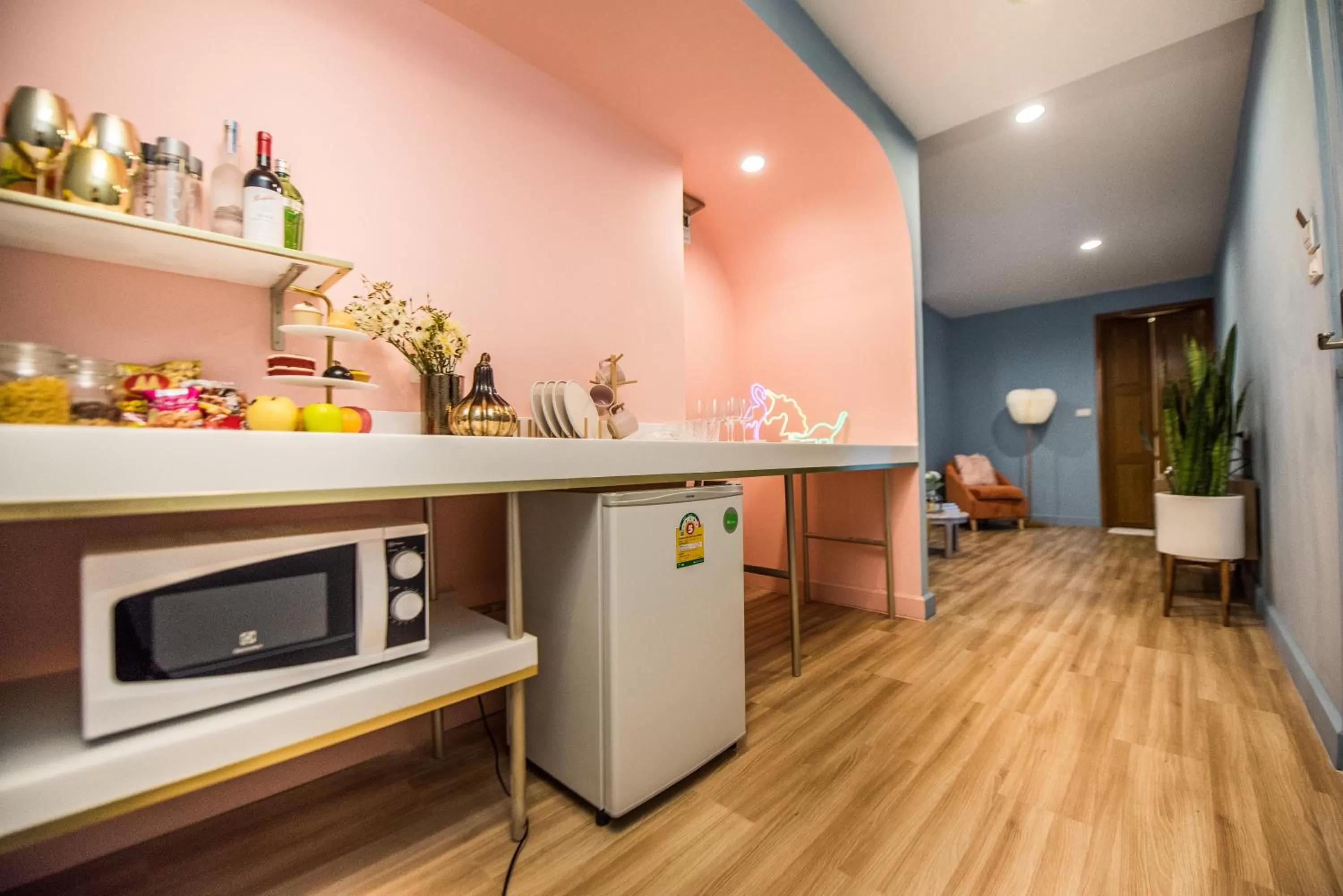 Kitchen or kitchenette, Kitchen/Kitchenette in Nimit Boutique Hotel