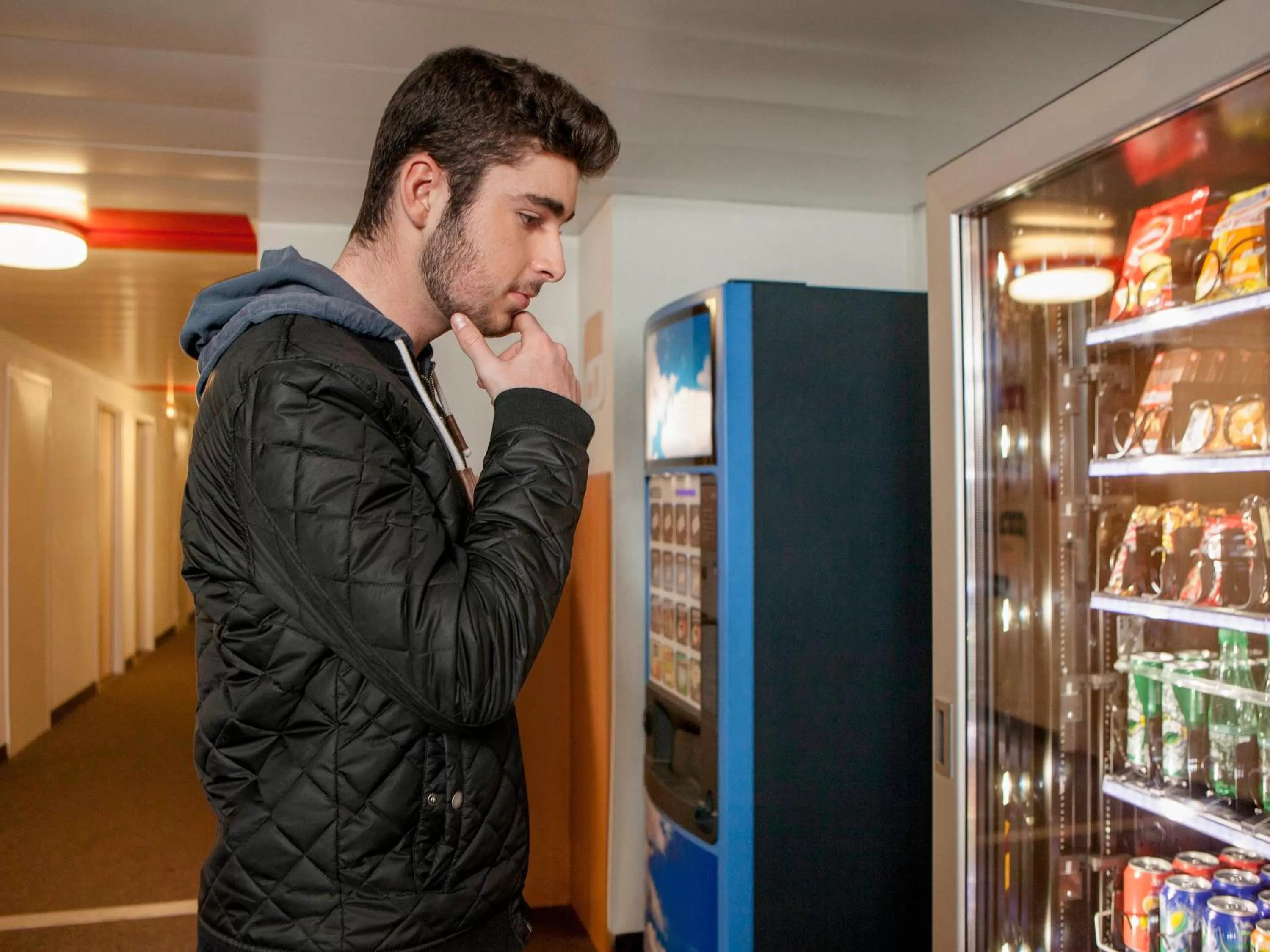 Food and drinks in Unisotel Sens Nord EX F1