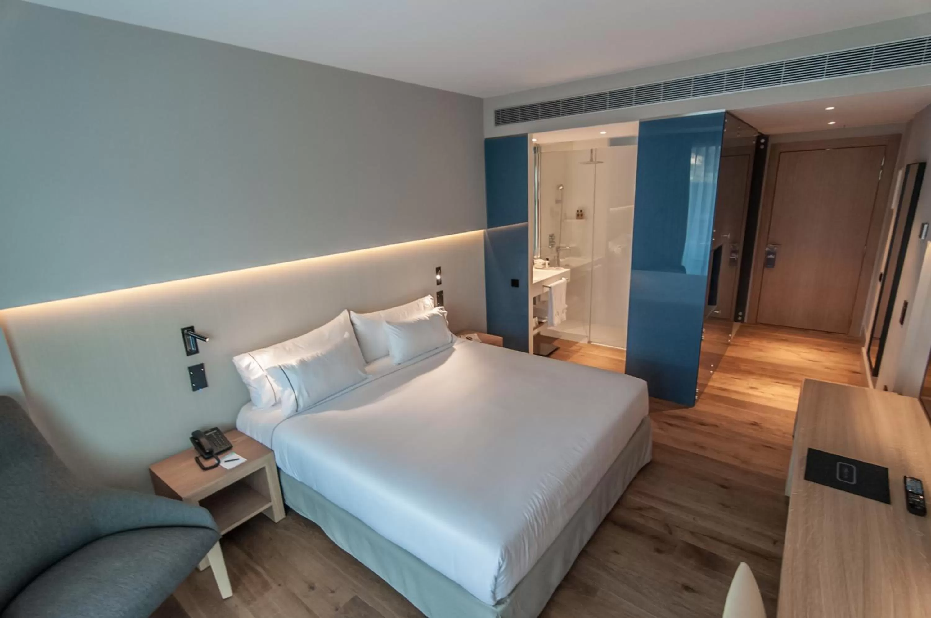 Photo of the whole room, Bed in Hotel Sorli Emocions