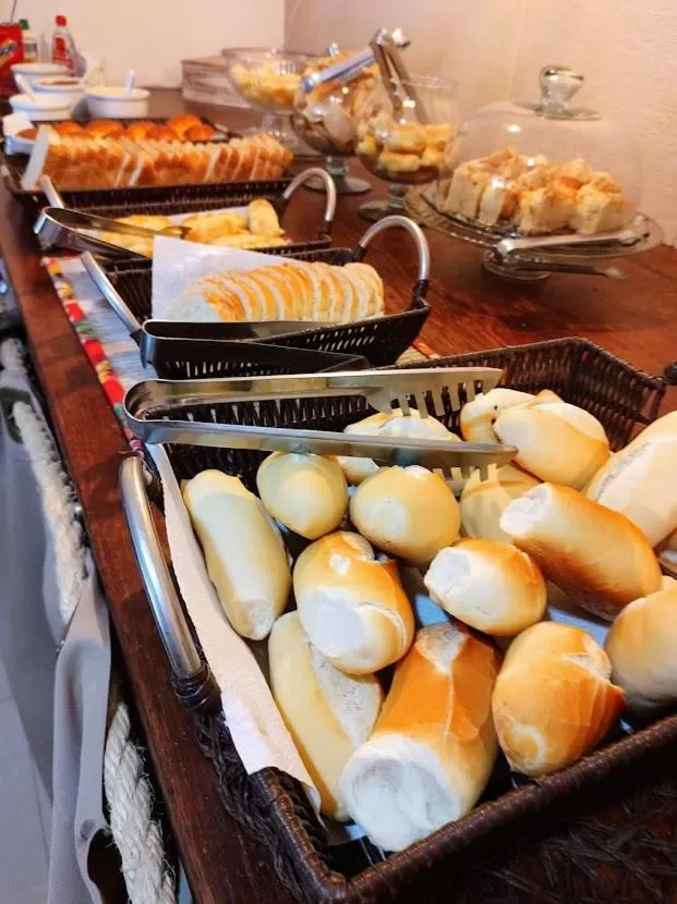 Breakfast, Food in Hibiscos Pousada