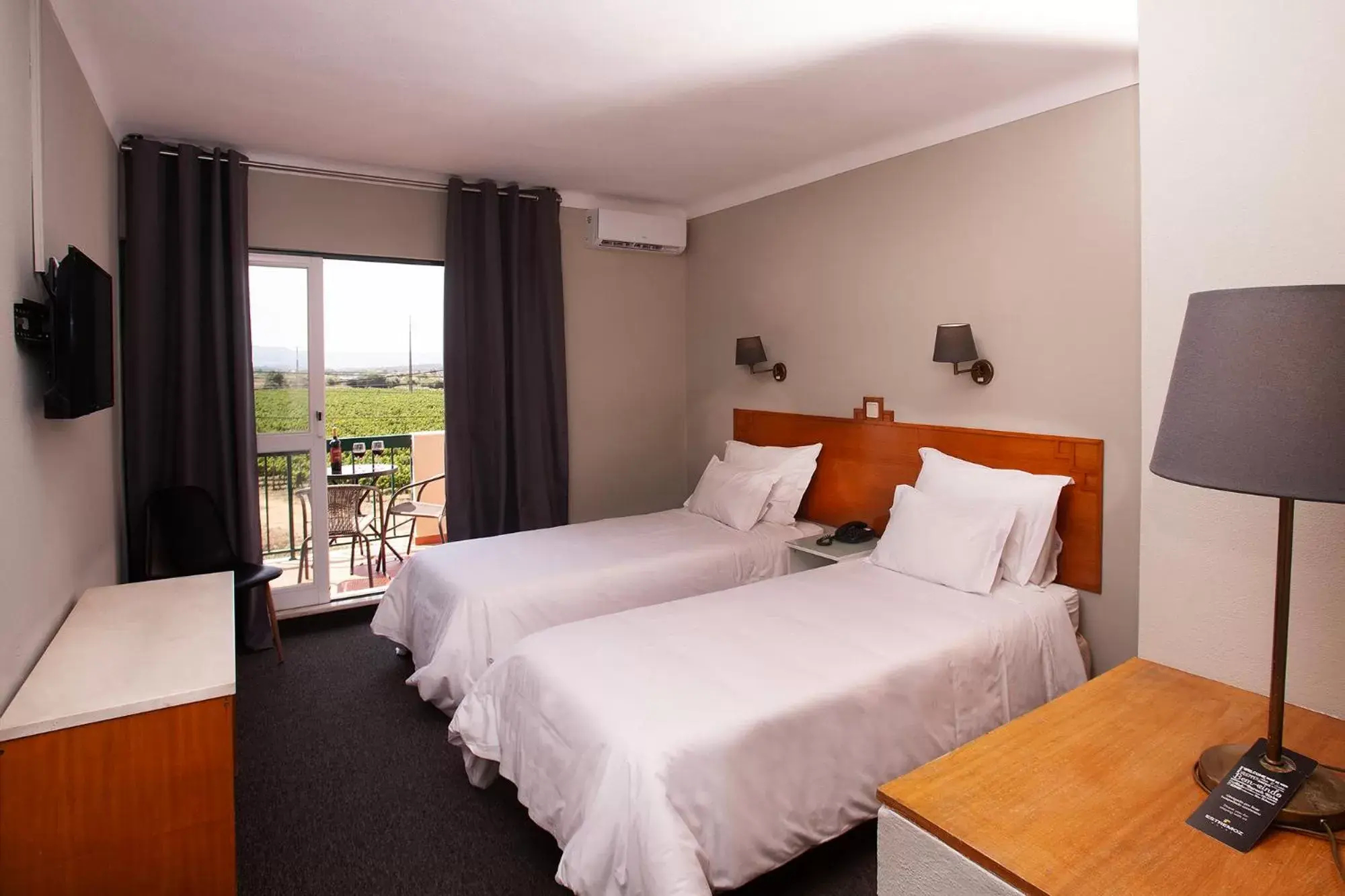 Superior Twin Room in Estremoz Hotel Superior Twin Room in Estremoz Hotel