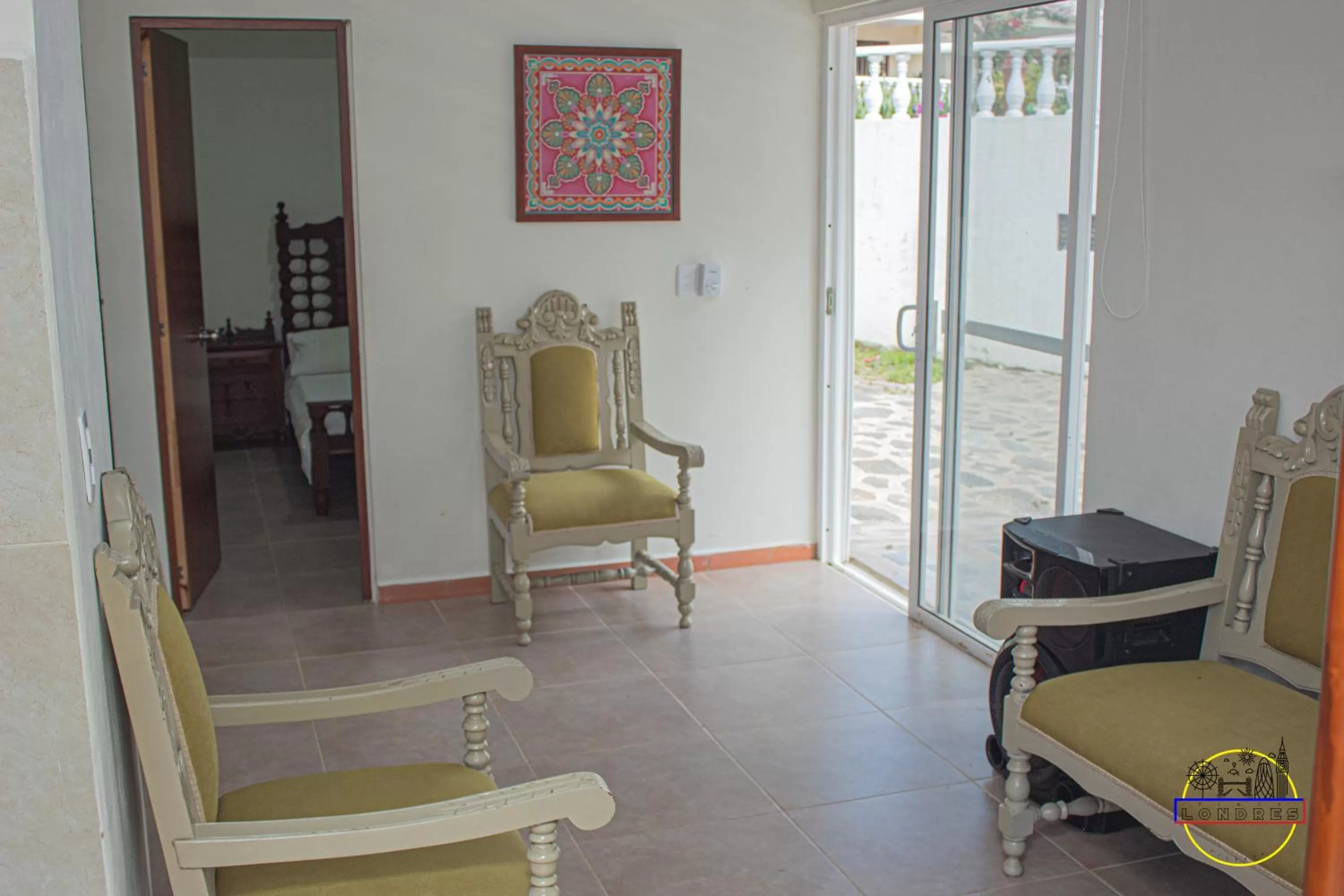 Communal lounge/ TV room, Seating Area in Hotel Finca Londres