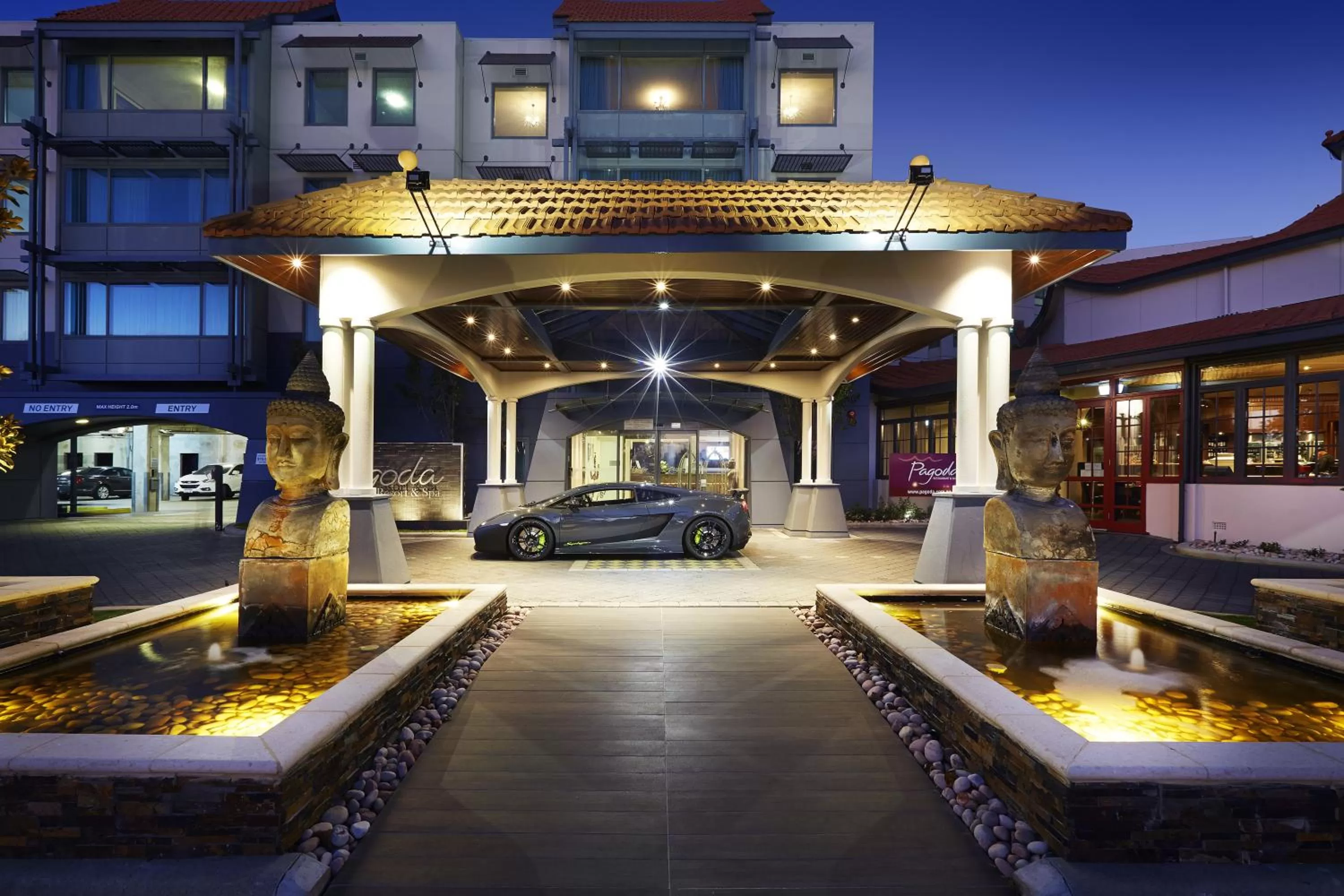 Facade/entrance in Pagoda Resort & Spa