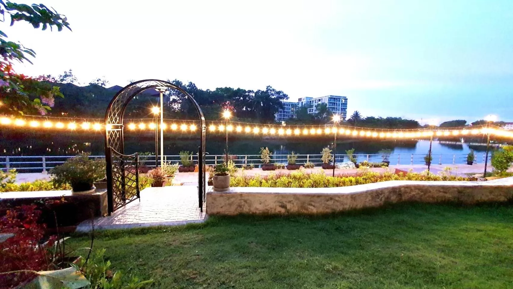 Garden in USABAI Riverside Boutique Hotel
