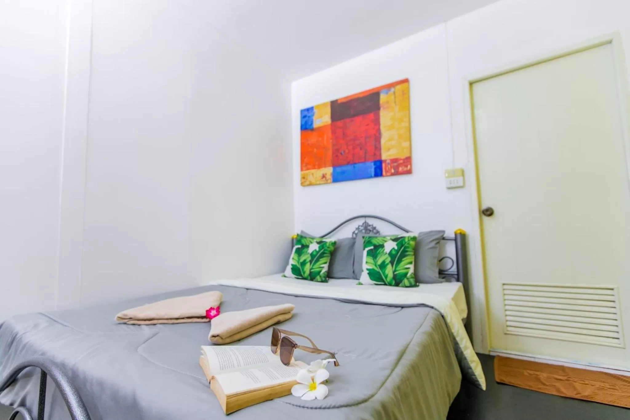 Photo of the whole room, Bed in MANDARIN LODGE by victor