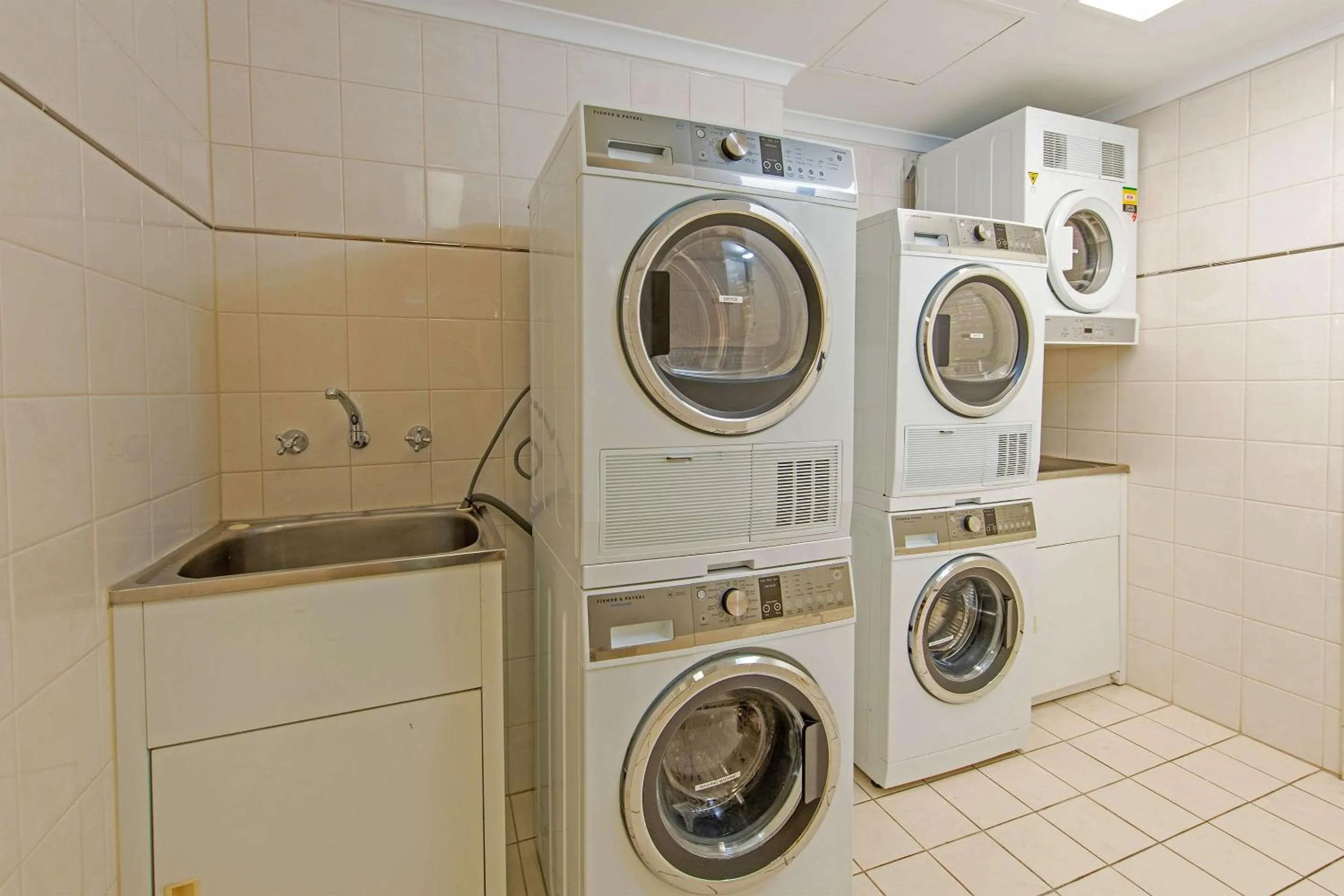 Other, Kitchen/Kitchenette in Quality Apartments Adelaide Central