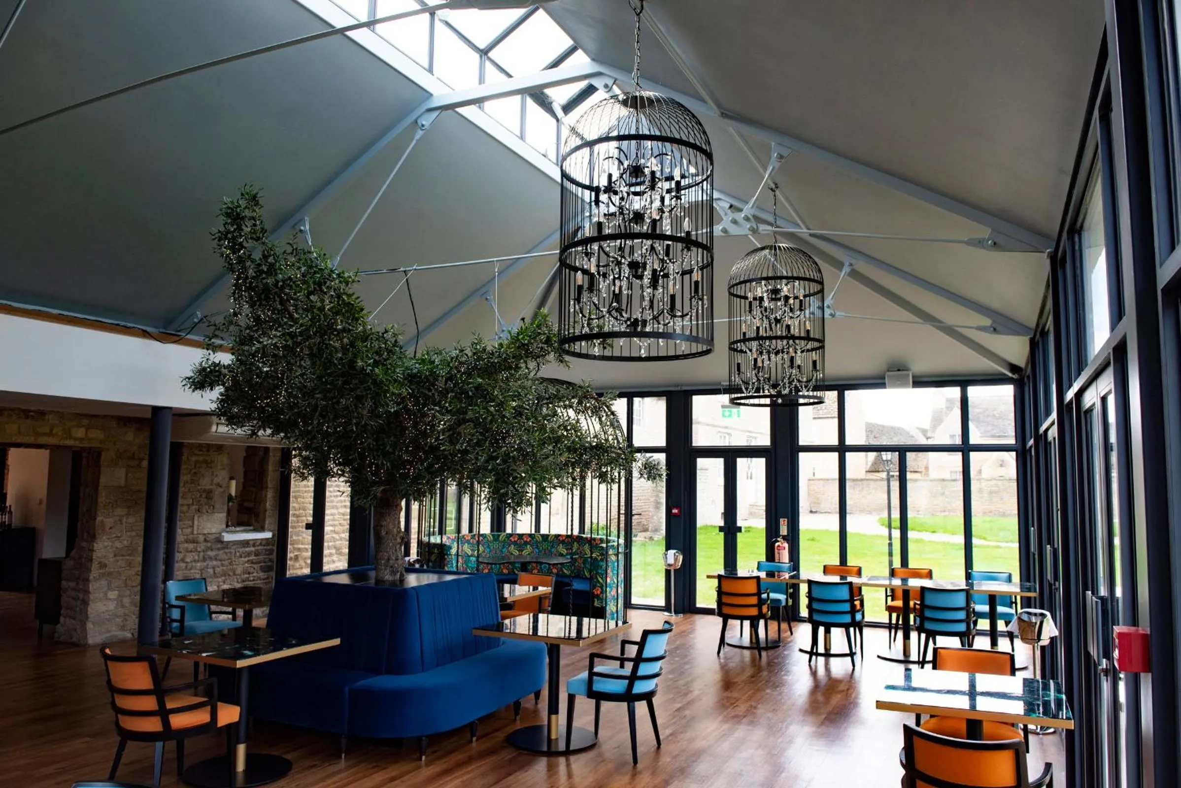 Restaurant/places to eat in The Haycock Manor Hotel