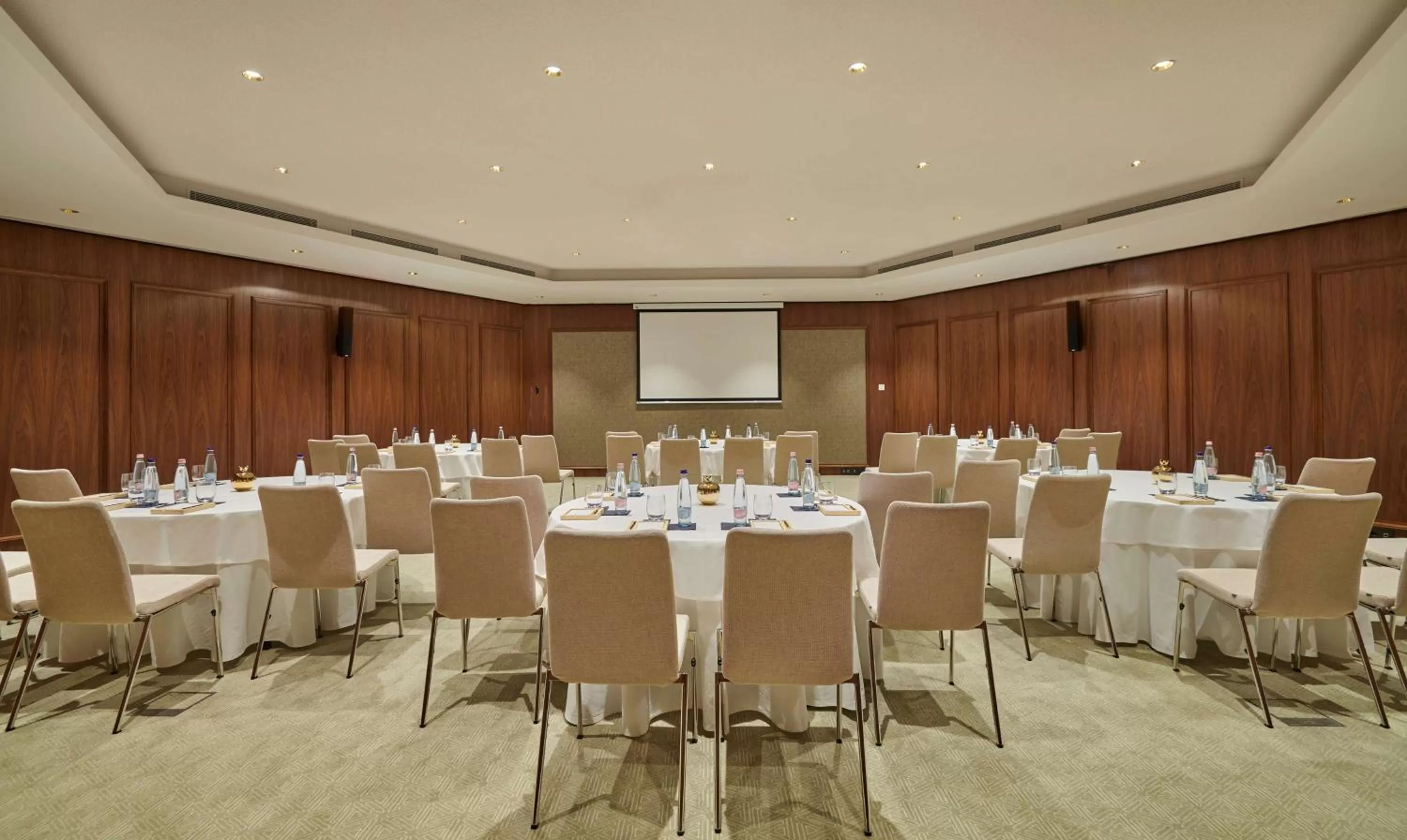 Meeting/conference room in Párisi Udvar Hotel Budapest, part of Hyatt