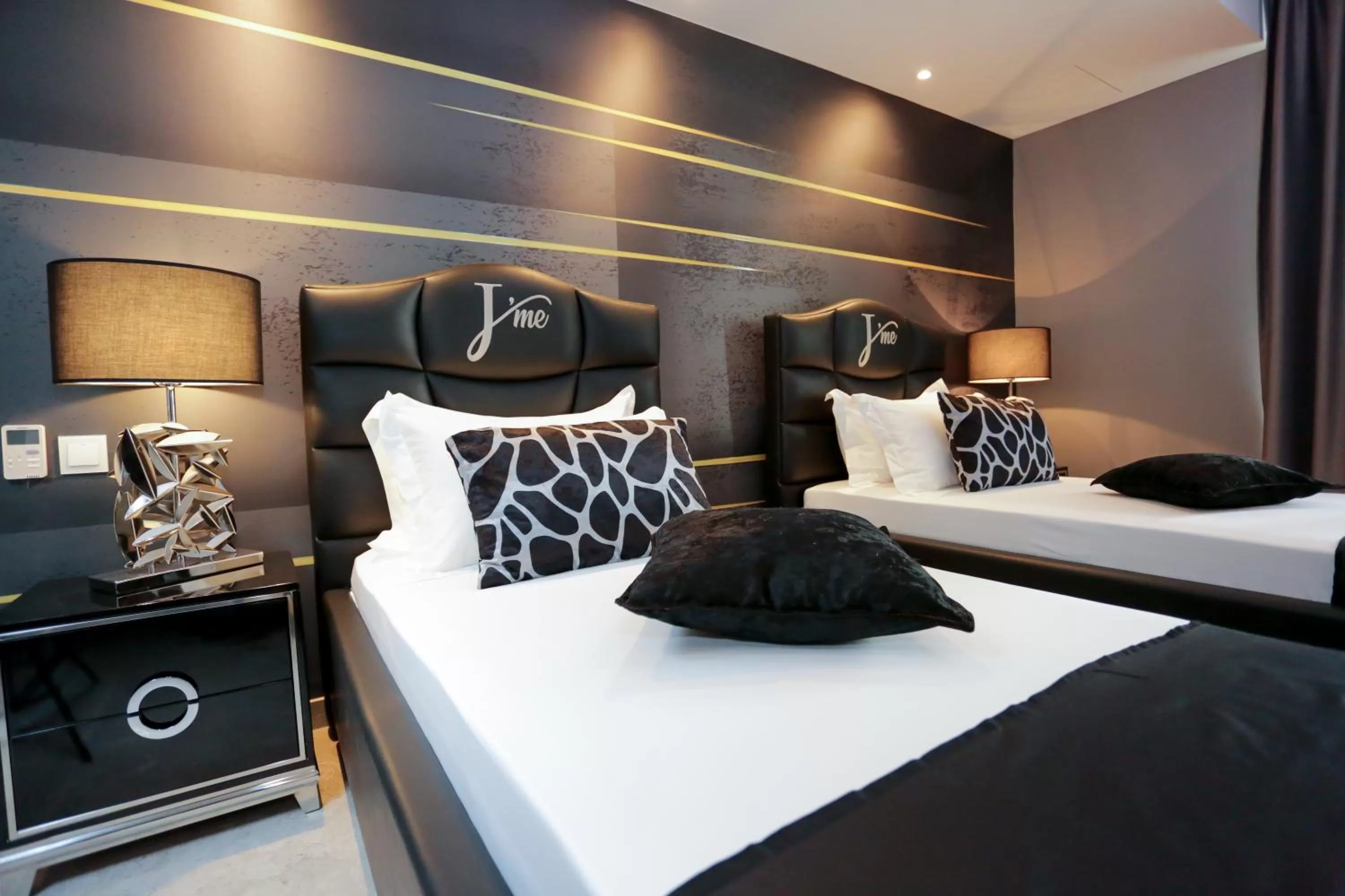 Guests, Bed in J'Me Boutique Hotel - Adults only