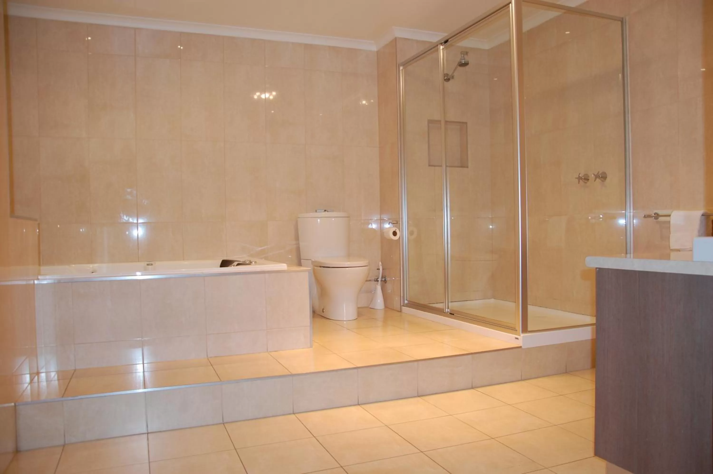 Bathroom in Mercure Hotel Mildura