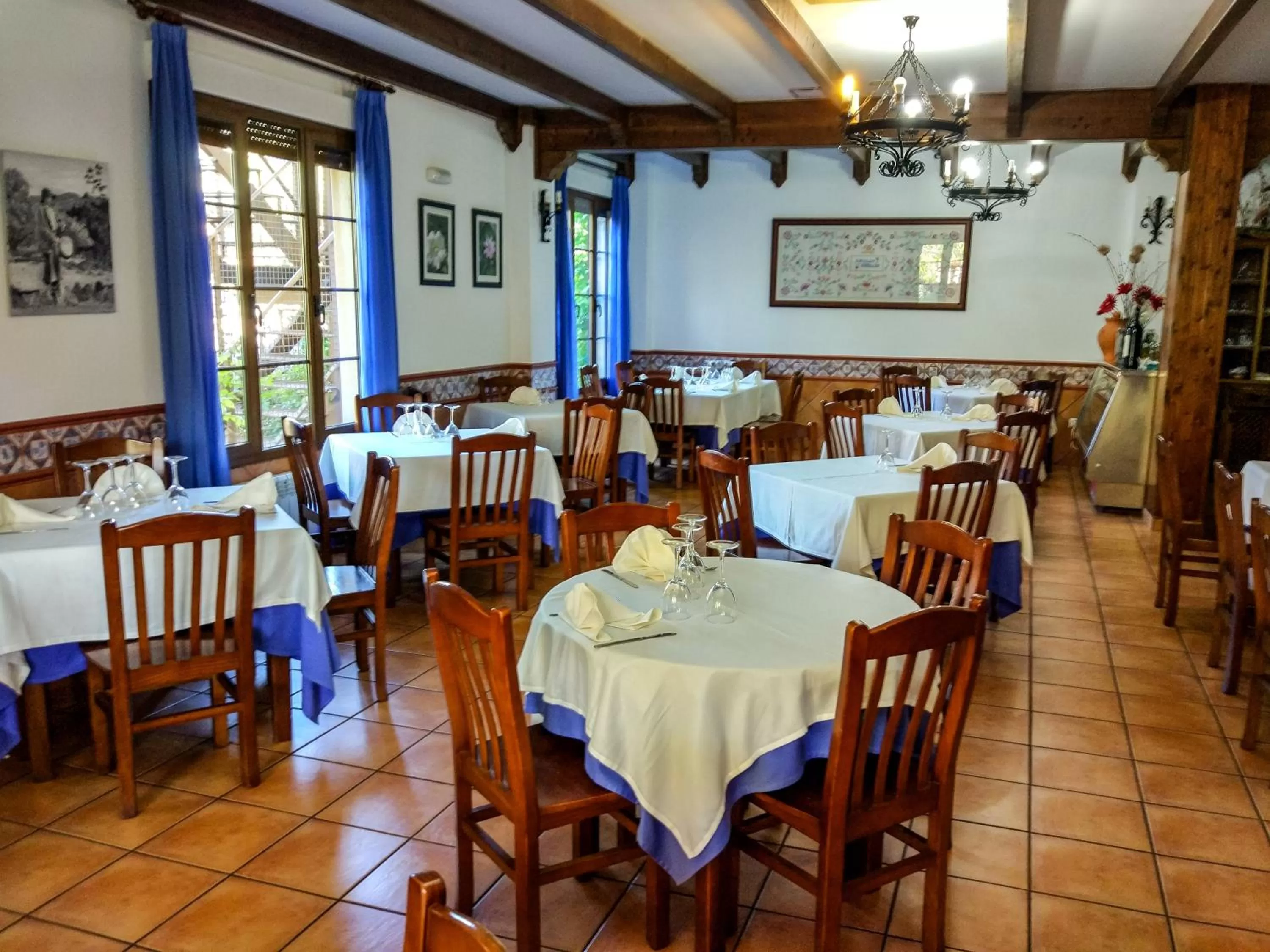 Restaurant/places to eat in Hotel Rural Castúo H CC 656