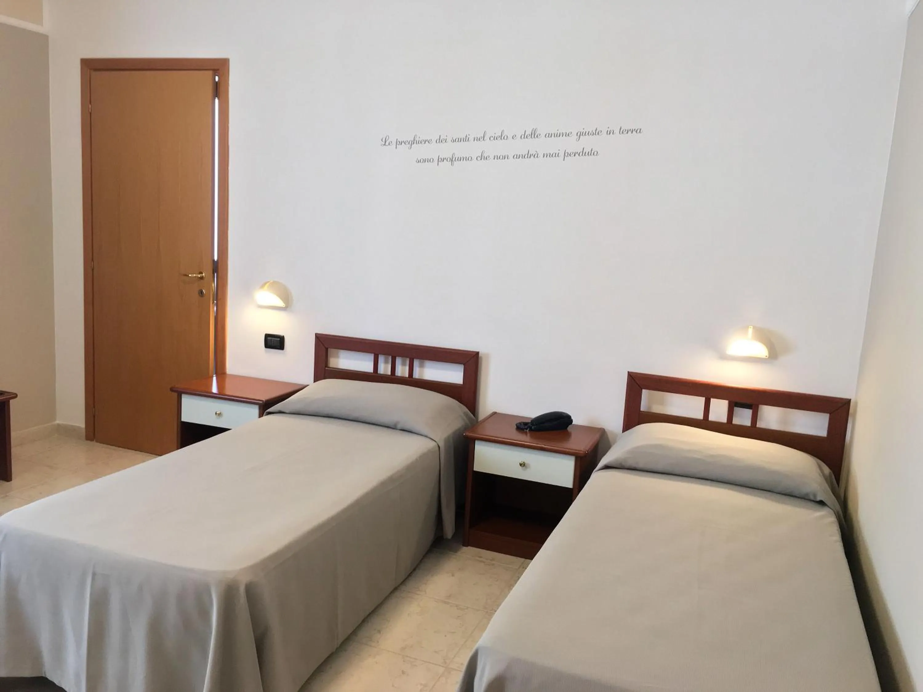 Photo of the whole room in Hotel Euro